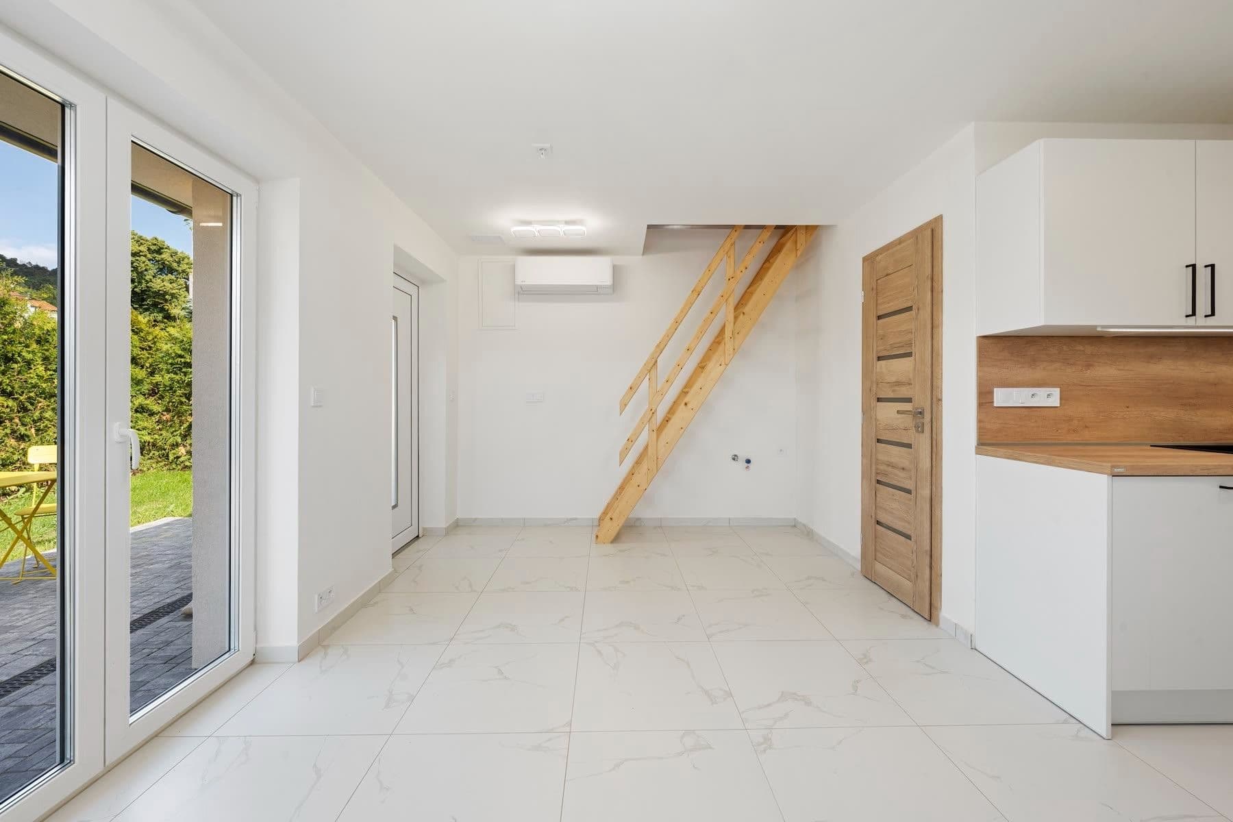 Predaj bytu 1-izbový 95 m², Čebín, Jihomoravský kraj Predaj bytu 1-izbový 95 m², Čebín, Jihomoravský kraj