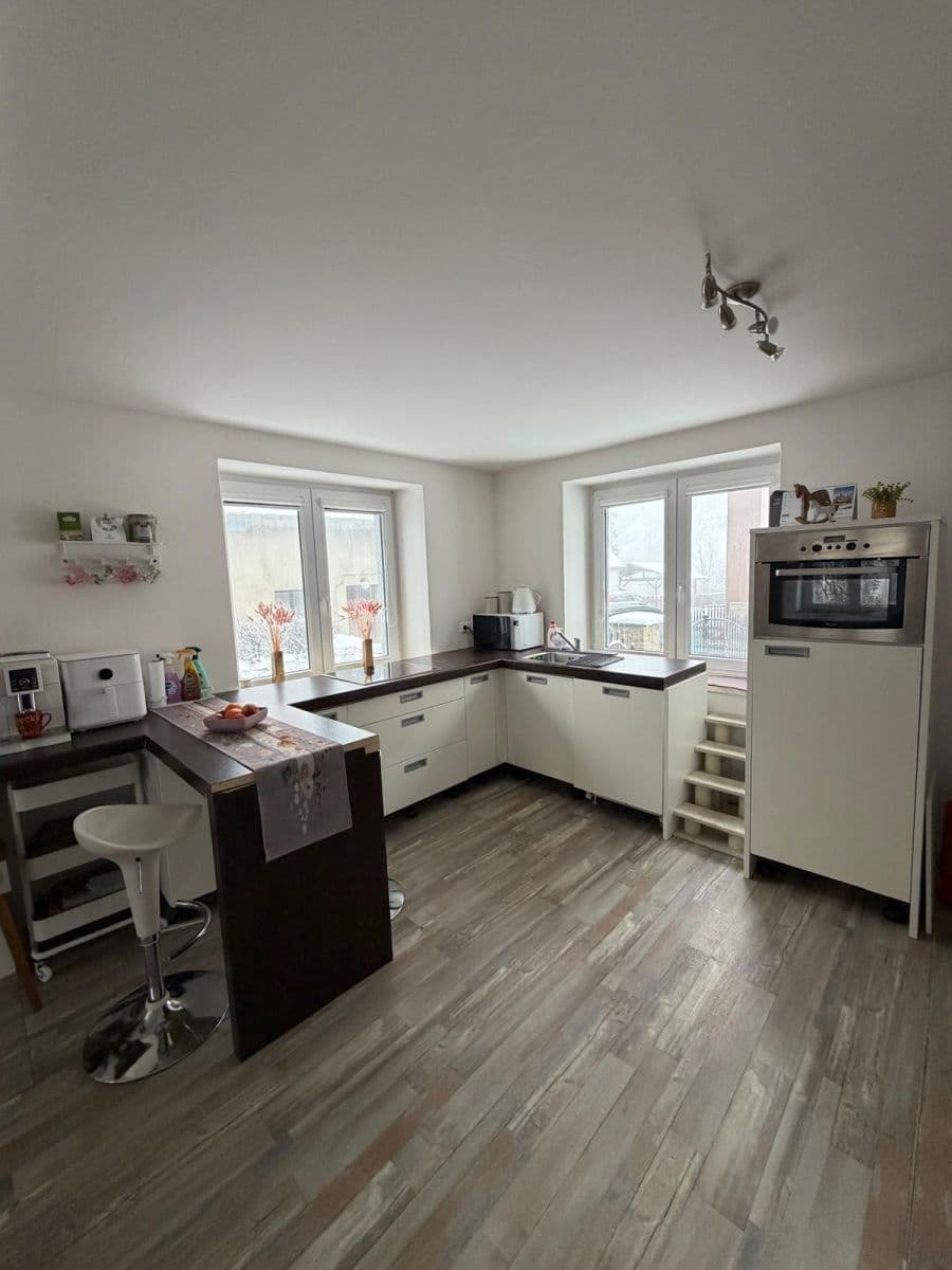 Predaj domu 1.686 m², pozemok 1.686 m², Blatno, Ústecký kraj Predaj domu 1.686 m², pozemok 1.686 m², Blatno, Ústecký kraj