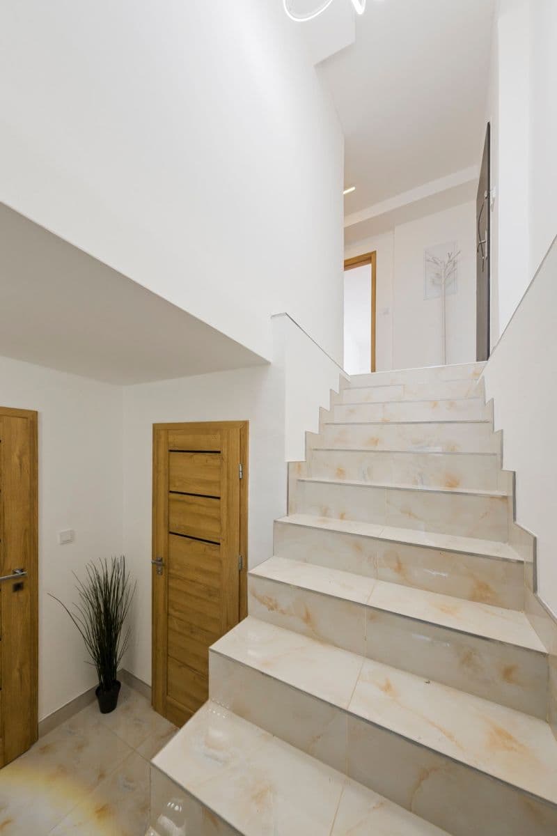 Predaj bytu 3-izbový 142 m², Draha, Telnice, Jihomoravský kraj Predaj bytu 3-izbový 142 m², Draha, Telnice, Jihomoravský kraj