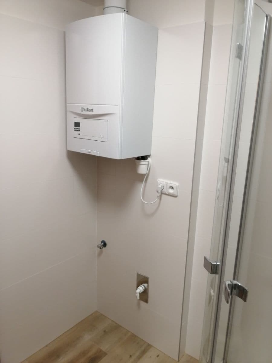 Prenájom bytu 1-izbový 46 m², Vehlovická, Praha, Praha Prenájom bytu 1-izbový 46 m², Vehlovická, Praha, Praha