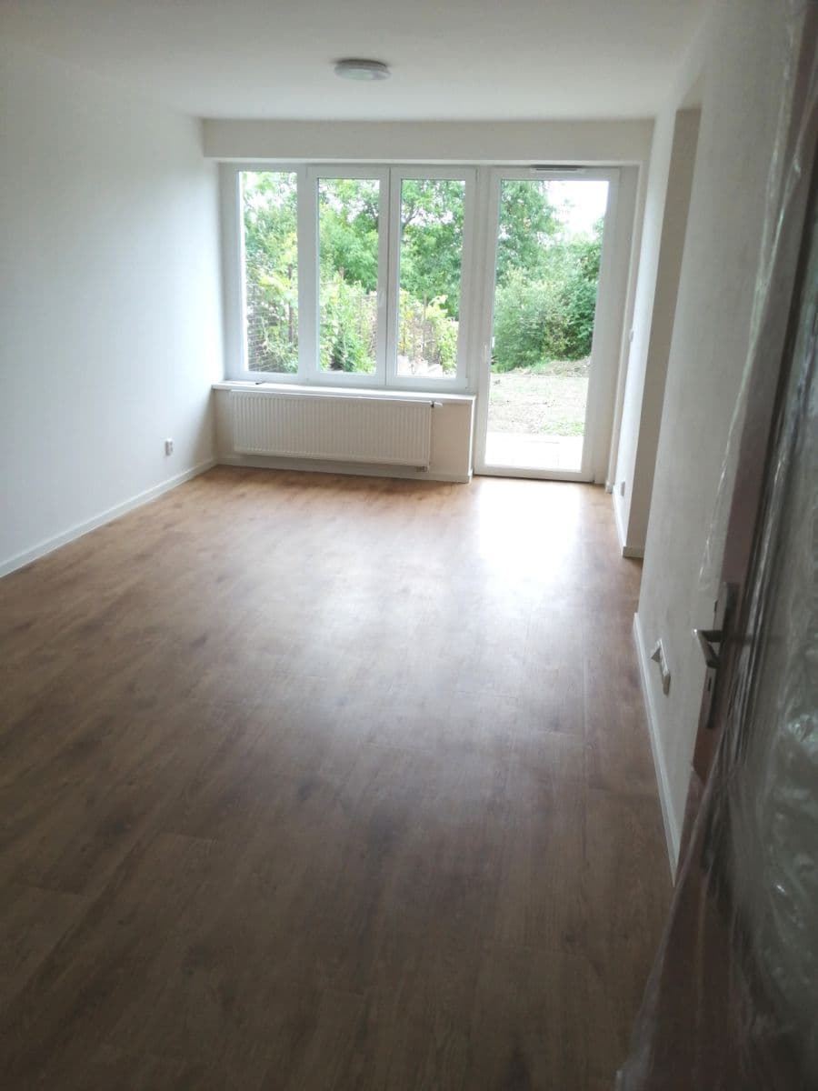 Prenájom bytu 1-izbový 46 m², Vehlovická, Praha, Praha Prenájom bytu 1-izbový 46 m², Vehlovická, Praha, Praha