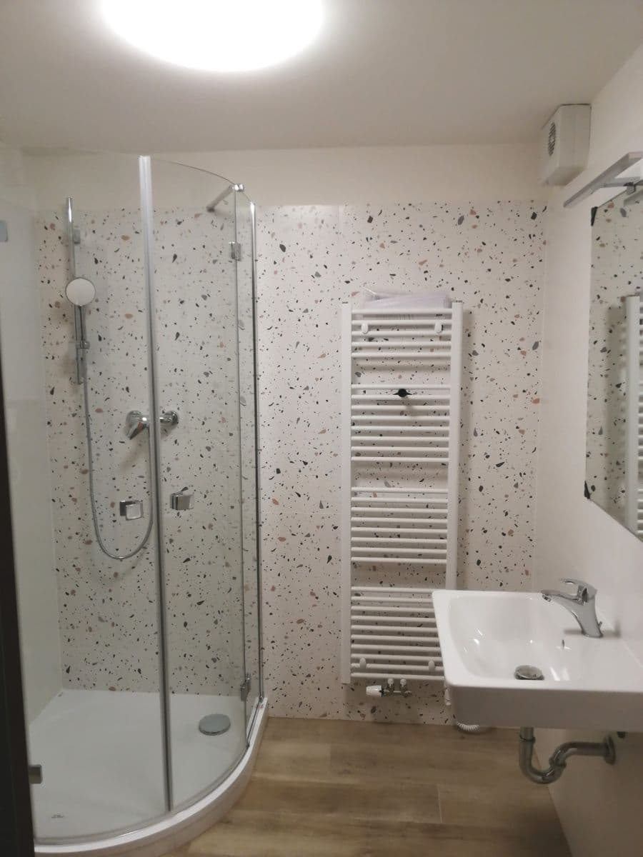 Prenájom bytu 1-izbový 46 m², Vehlovická, Praha, Praha Prenájom bytu 1-izbový 46 m², Vehlovická, Praha, Praha