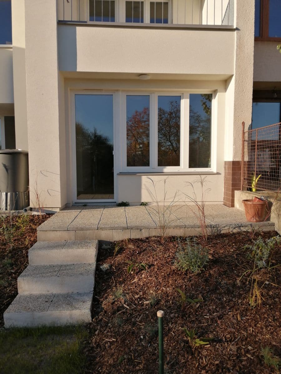 Prenájom bytu 1-izbový 46 m², Vehlovická, Praha, Praha Prenájom bytu 1-izbový 46 m², Vehlovická, Praha, Praha