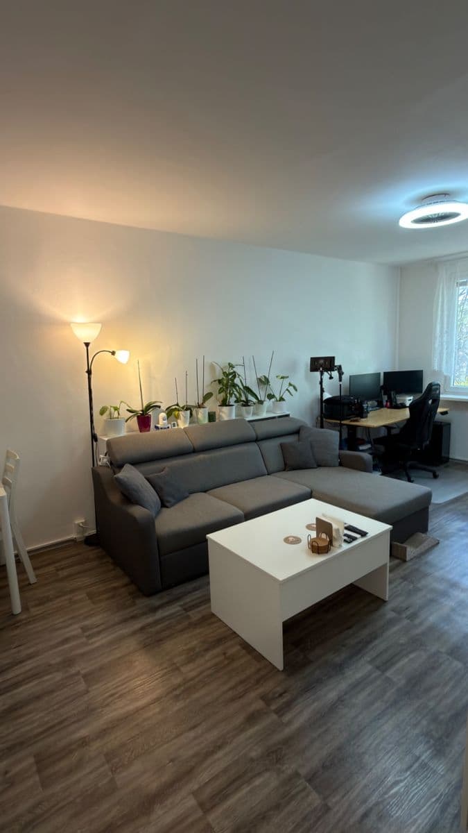 Predaj bytu 2-izbový 62 m², Čs. armády, Louny, Ústecký kraj Predaj bytu 2-izbový 62 m², Čs. armády, Louny, Ústecký kraj