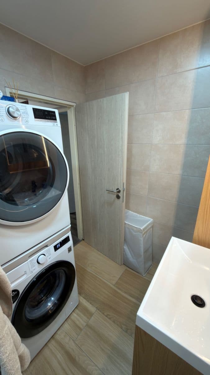 Predaj bytu 2-izbový 62 m², Čs. armády, Louny, Ústecký kraj Predaj bytu 2-izbový 62 m², Čs. armády, Louny, Ústecký kraj