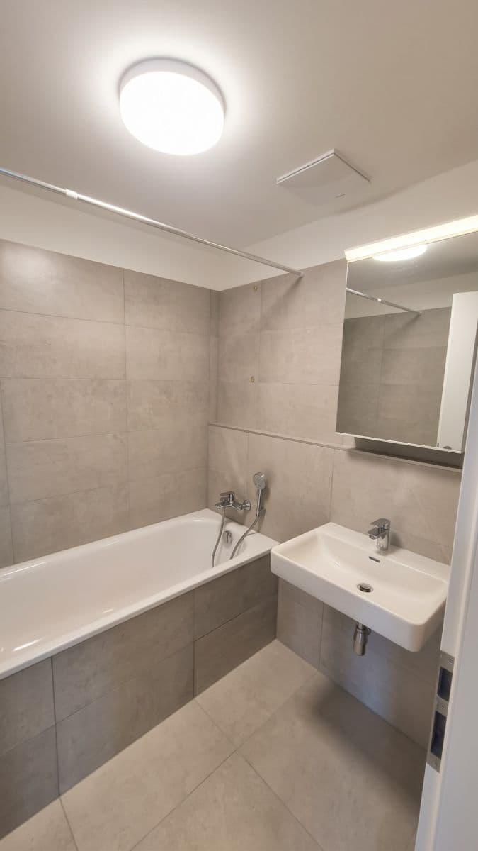 Prenájom bytu 3-izbový 67 m², Brno, Jihomoravský kraj Prenájom bytu 3-izbový 67 m², Brno, Jihomoravský kraj