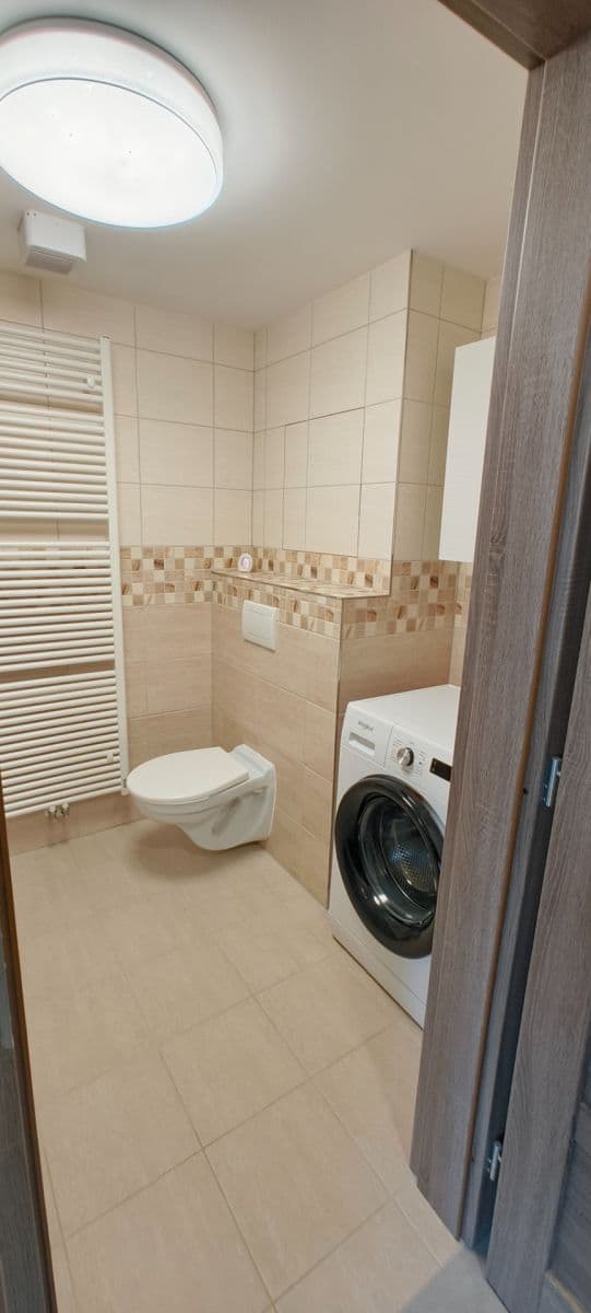 Prenájom bytu 1-izbový 34 m², Uherova, Chýně, Středočeský kraj Prenájom bytu 1-izbový 34 m², Uherova, Chýně, Středočeský kraj