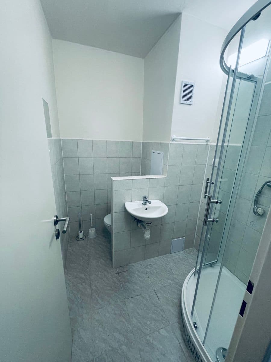 Prenájom bytu 1-izbový 21 m², Jiráskova, Chomutov, Ústecký kraj Prenájom bytu 1-izbový 21 m², Jiráskova, Chomutov, Ústecký kraj
