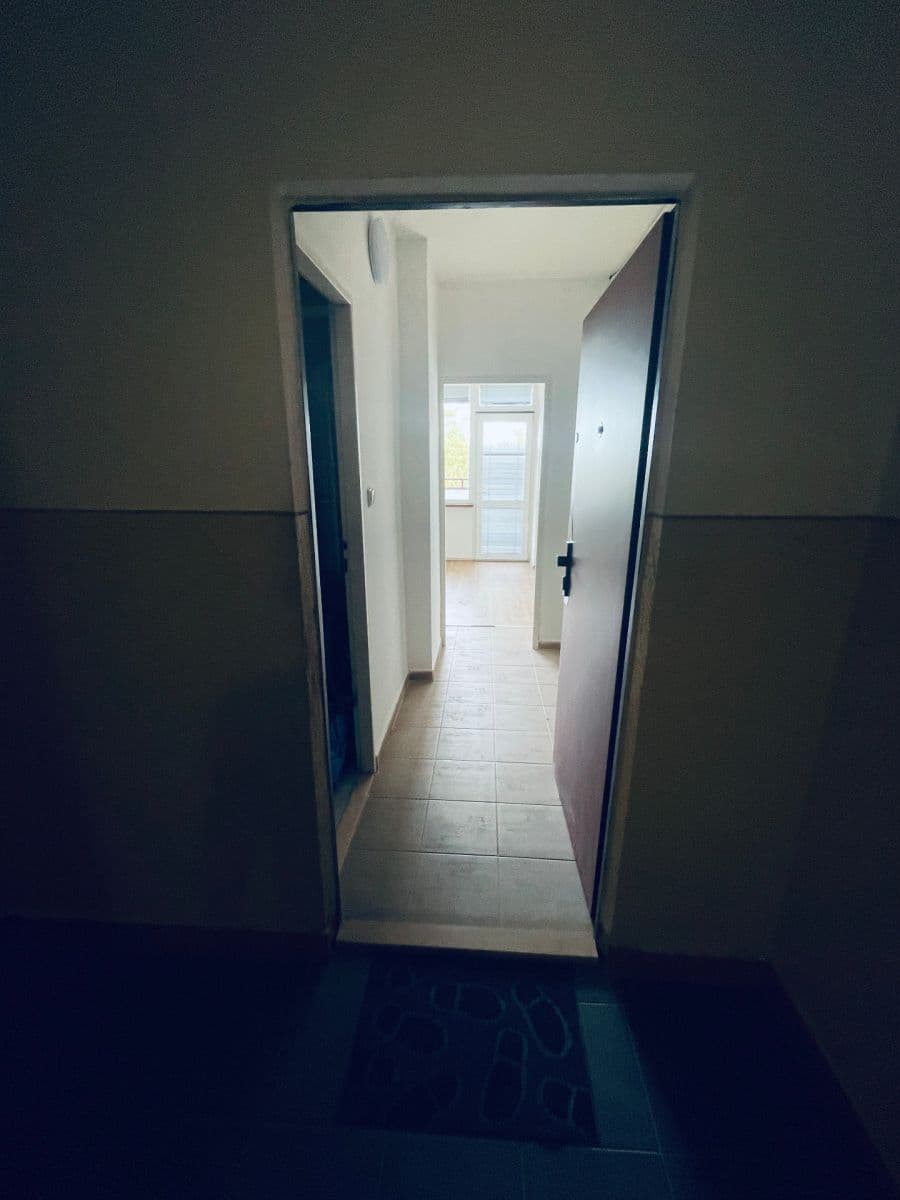 Prenájom bytu 1-izbový 21 m², Jiráskova, Chomutov, Ústecký kraj Prenájom bytu 1-izbový 21 m², Jiráskova, Chomutov, Ústecký kraj