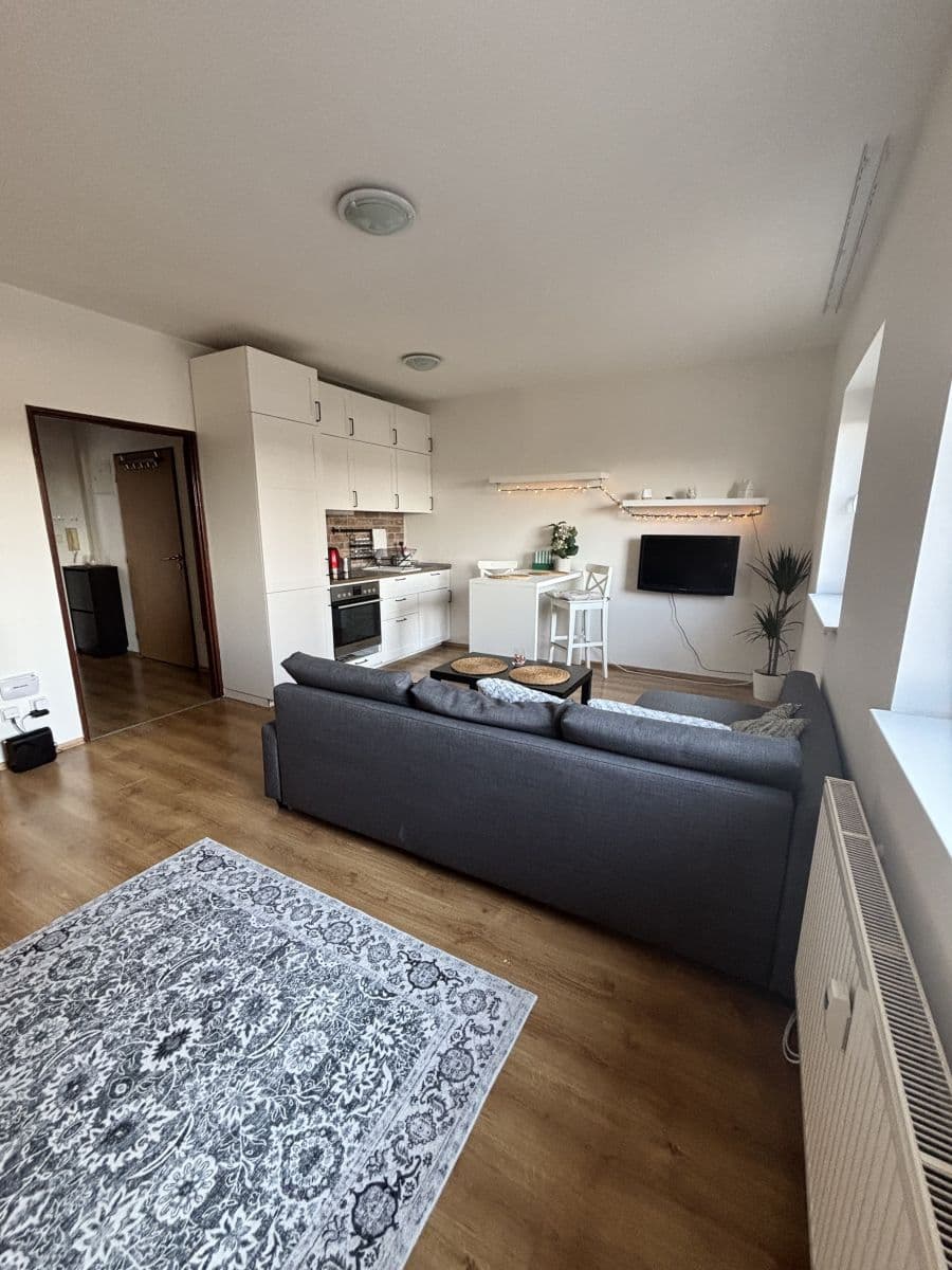 Prenájom bytu 35 m², Roztocká, Úholičky, Středočeský kraj Prenájom bytu 35 m², Roztocká, Úholičky, Středočeský kraj