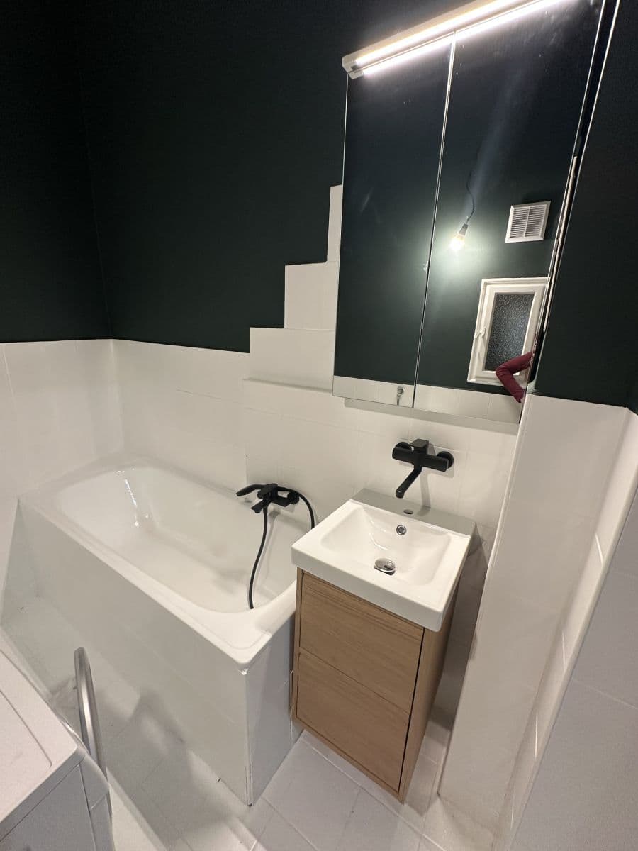 Prenájom bytu 54 m², Přípotoční, Praha, Praha Prenájom bytu 54 m², Přípotoční, Praha, Praha