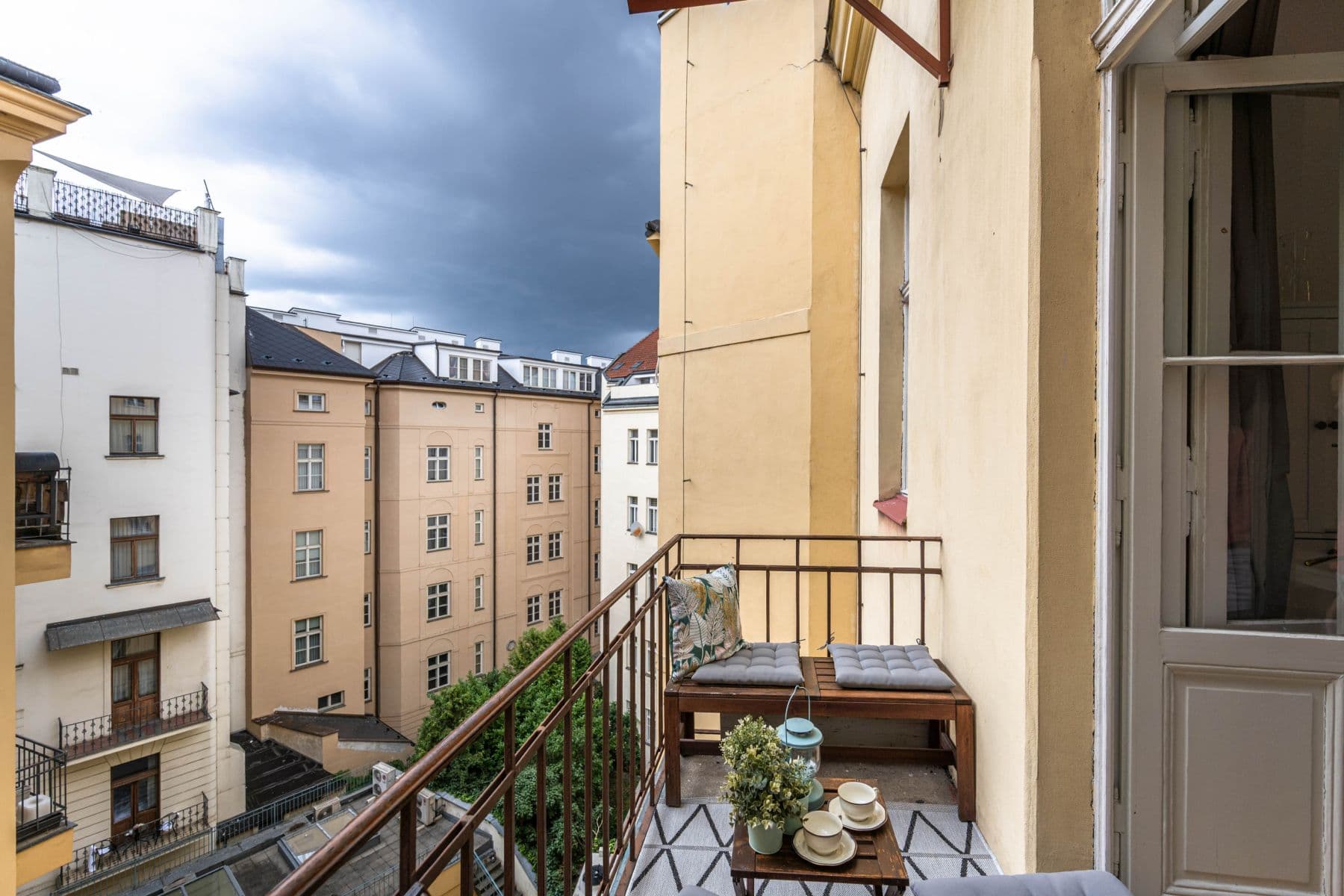 Prenájom bytu 130 m², Valentinská, Praha, Praha Prenájom bytu 130 m², Valentinská, Praha, Praha