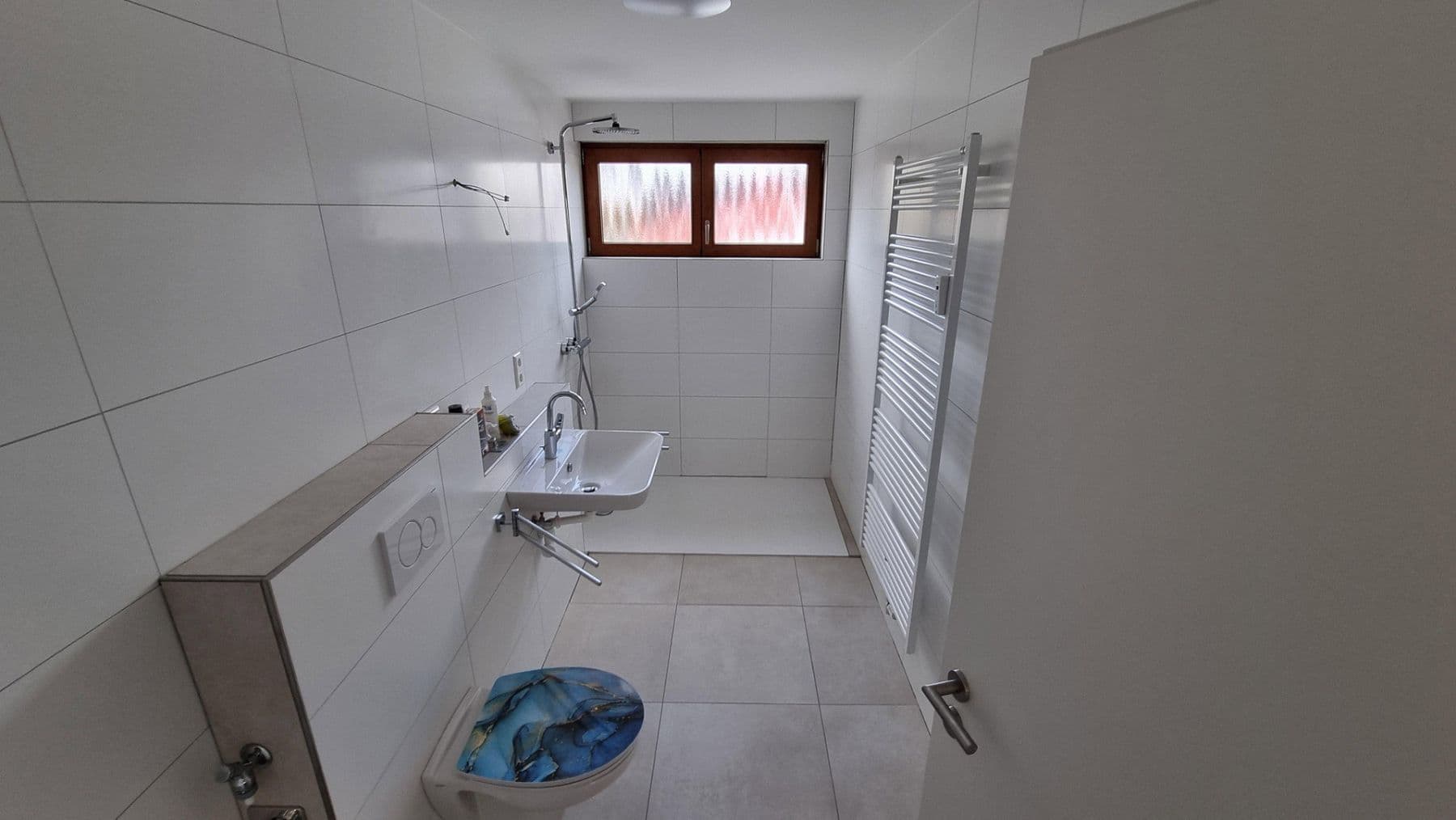 Prenájom bytu 4-izbový 119 m², Konrad-Adenauer-Straße 3, Rottenburg am Neckar, Bádensko-Wurttembersko Prenájom bytu 4-izbový 119 m², Konrad-Adenauer-Straße 3, Rottenburg am Neckar, Bádensko-Wurttembersko