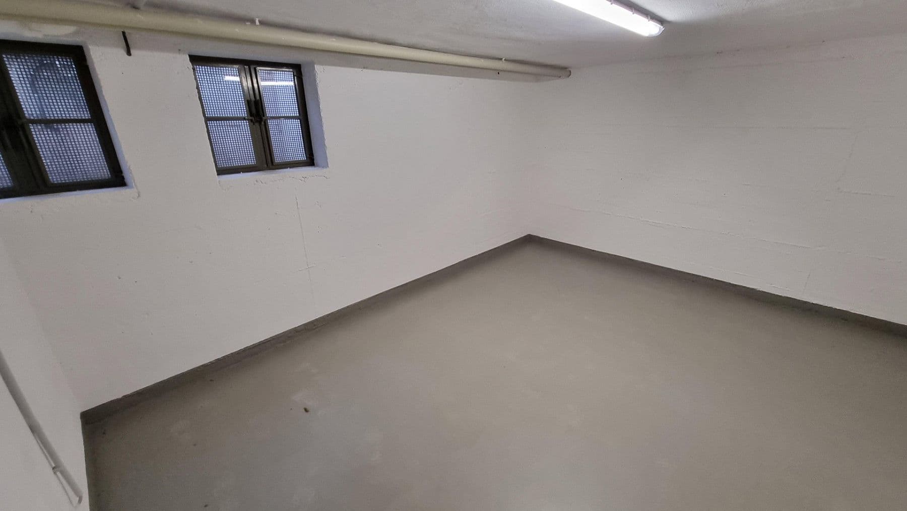 Prenájom bytu 4-izbový 119 m², Konrad-Adenauer-Straße 3, Rottenburg am Neckar, Bádensko-Wurttembersko Prenájom bytu 4-izbový 119 m², Konrad-Adenauer-Straße 3, Rottenburg am Neckar, Bádensko-Wurttembersko