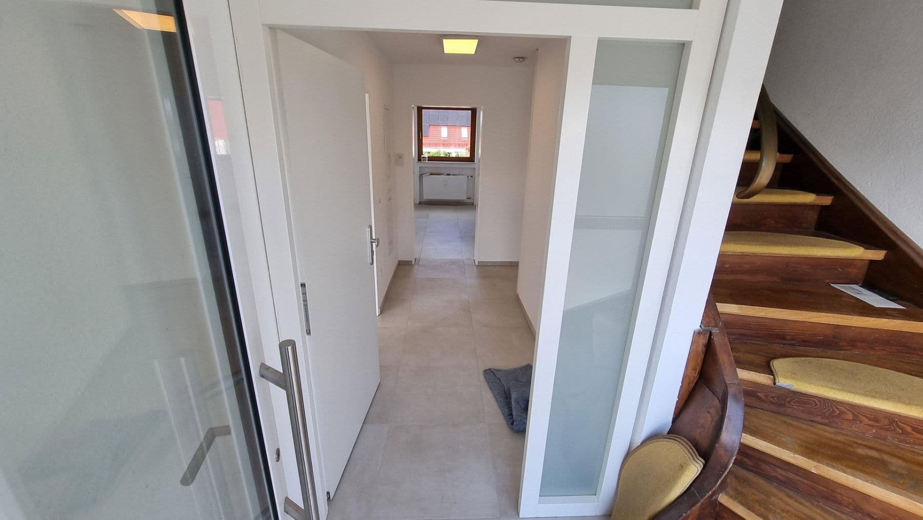 Prenájom bytu 4-izbový 119 m², Konrad-Adenauer-Straße 3, Rottenburg am Neckar, Bádensko-Wurttembersko Prenájom bytu 4-izbový 119 m², Konrad-Adenauer-Straße 3, Rottenburg am Neckar, Bádensko-Wurttembersko