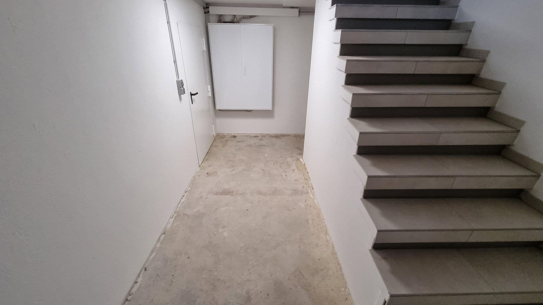 Prenájom bytu 4-izbový 119 m², Konrad-Adenauer-Straße 3, Rottenburg am Neckar, Bádensko-Wurttembersko Prenájom bytu 4-izbový 119 m², Konrad-Adenauer-Straße 3, Rottenburg am Neckar, Bádensko-Wurttembersko