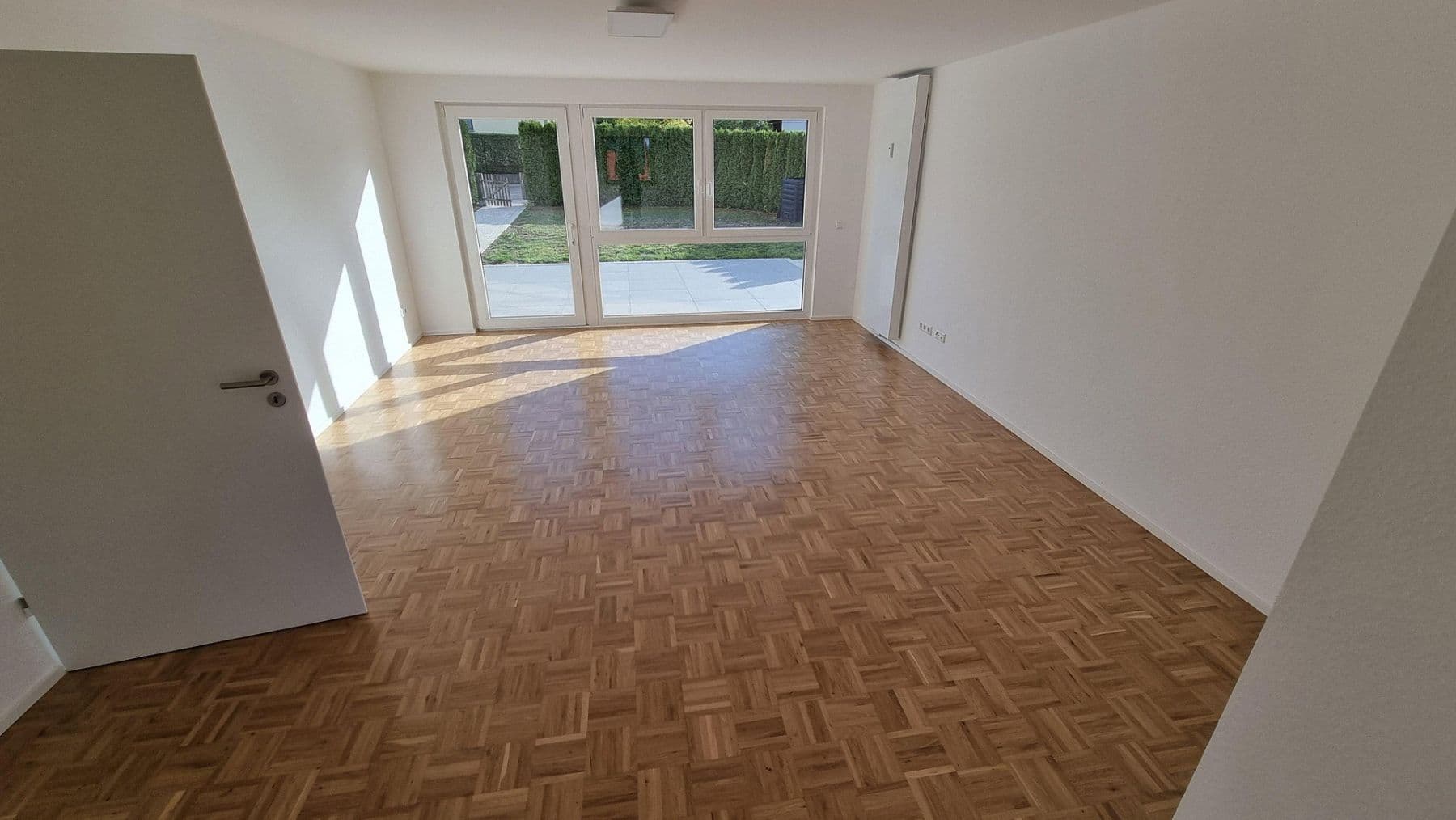 Prenájom bytu 4-izbový 119 m², Konrad-Adenauer-Straße 3, Rottenburg am Neckar, Bádensko-Wurttembersko Prenájom bytu 4-izbový 119 m², Konrad-Adenauer-Straße 3, Rottenburg am Neckar, Bádensko-Wurttembersko