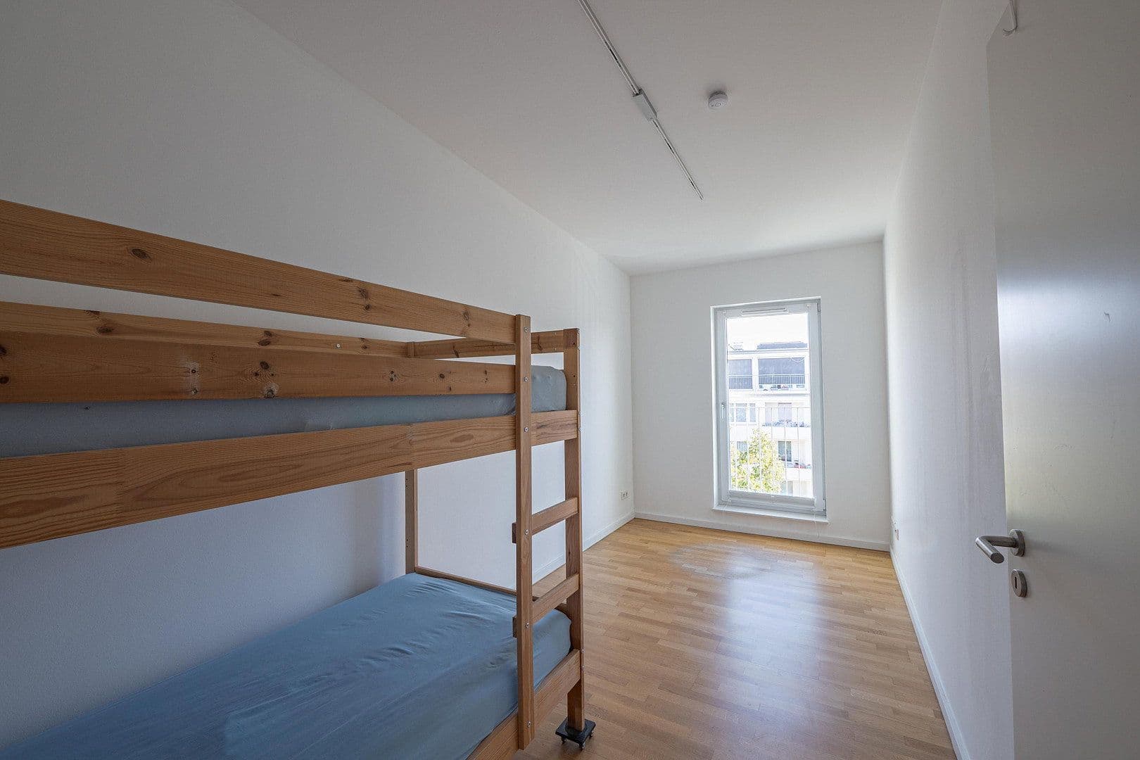 Predaj bytu 3-izbový 84 m², Berlin, Berlín Predaj bytu 3-izbový 84 m², Berlin, Berlín