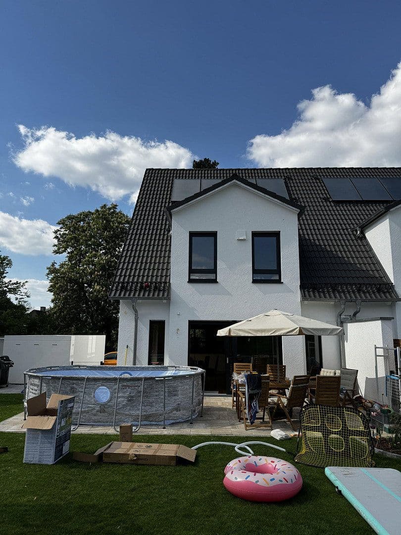 Predaj domu 137 m², pozemok 398 m², Heuweg 7c, Diedorf, Bavorsko Predaj domu 137 m², pozemok 398 m², Heuweg 7c, Diedorf, Bavorsko