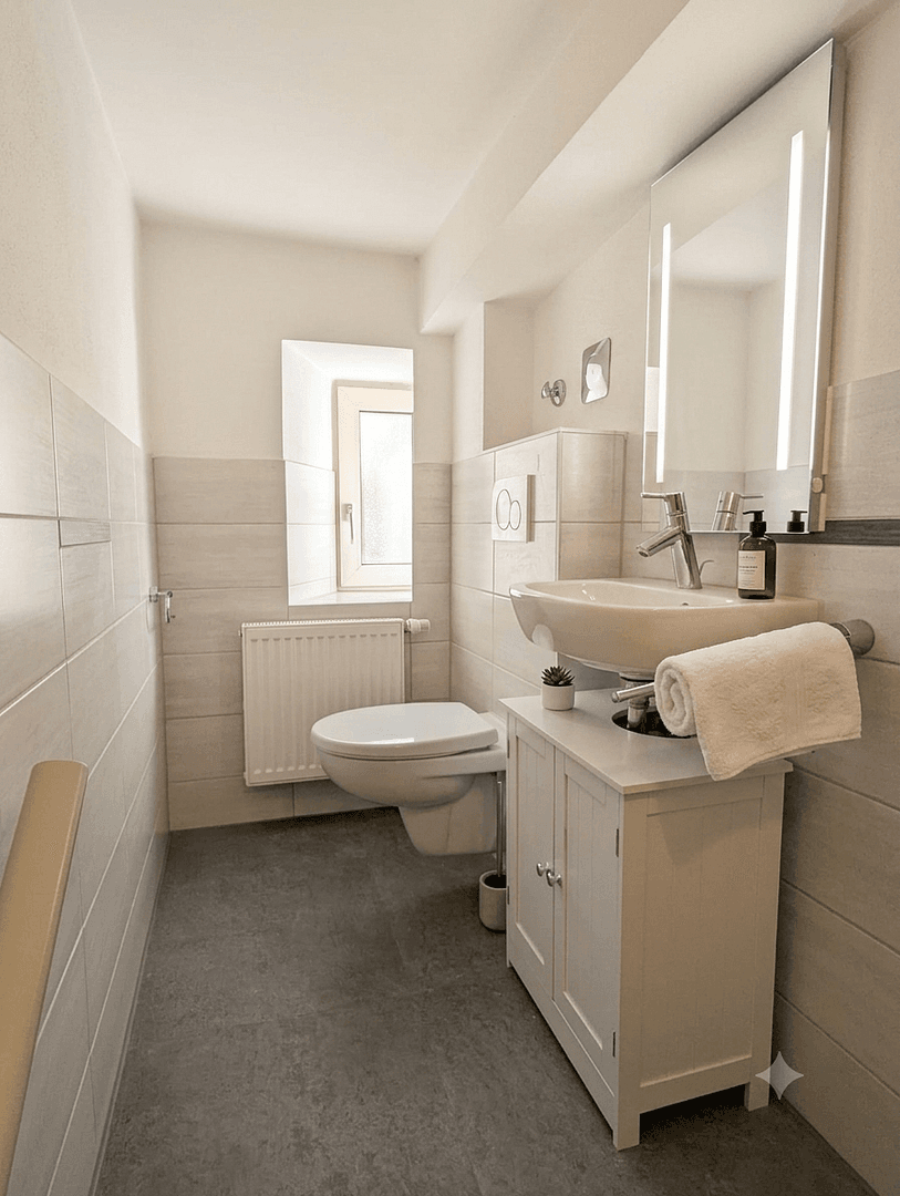 Prenájom bytu 1-izbový 42 m², München, Bavorsko Prenájom bytu 1-izbový 42 m², München, Bavorsko