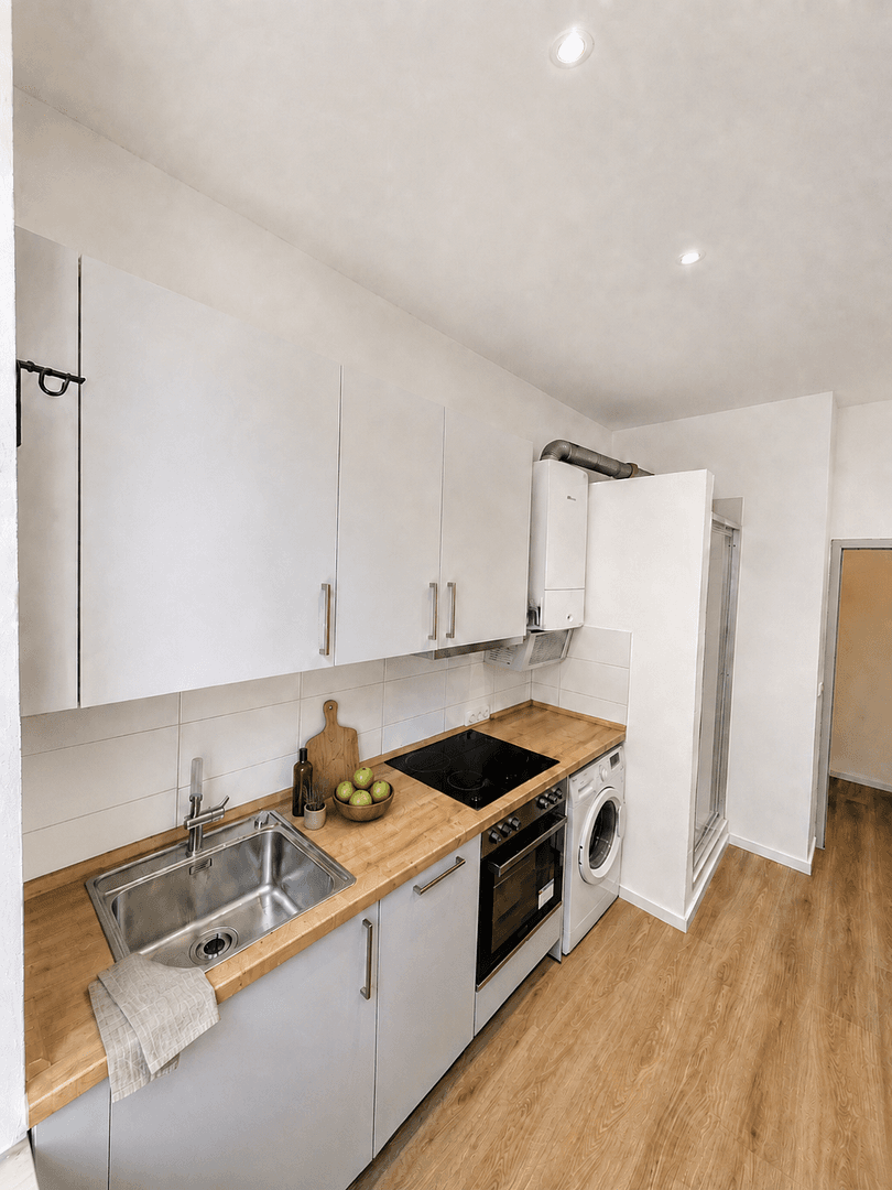 Prenájom bytu 1-izbový 42 m², München, Bavorsko Prenájom bytu 1-izbový 42 m², München, Bavorsko