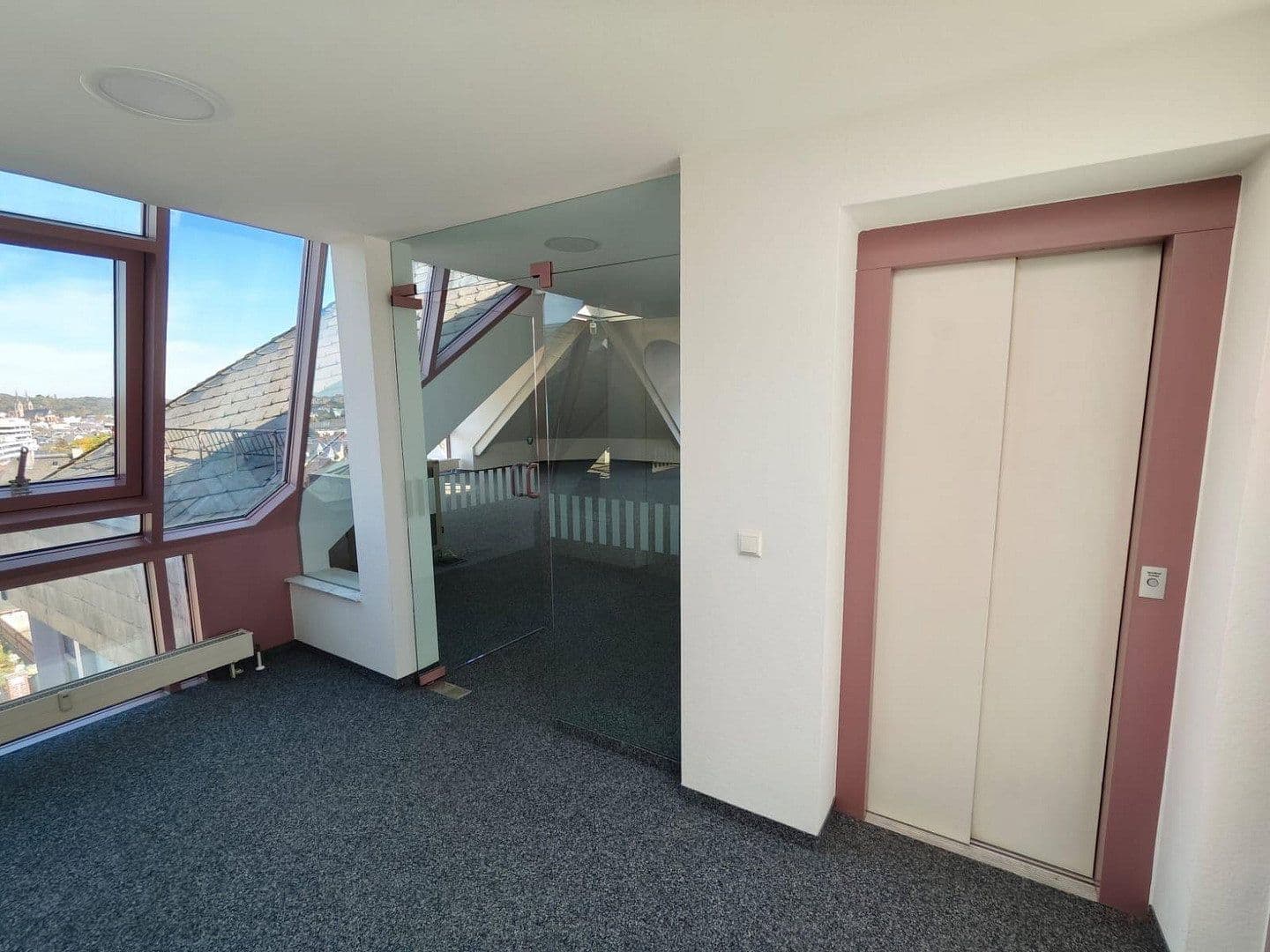 Prenájom kancelárie 589 m², August-Mohl-Str. 13, Hof, Bavorsko Prenájom kancelárie 589 m², August-Mohl-Str. 13, Hof, Bavorsko