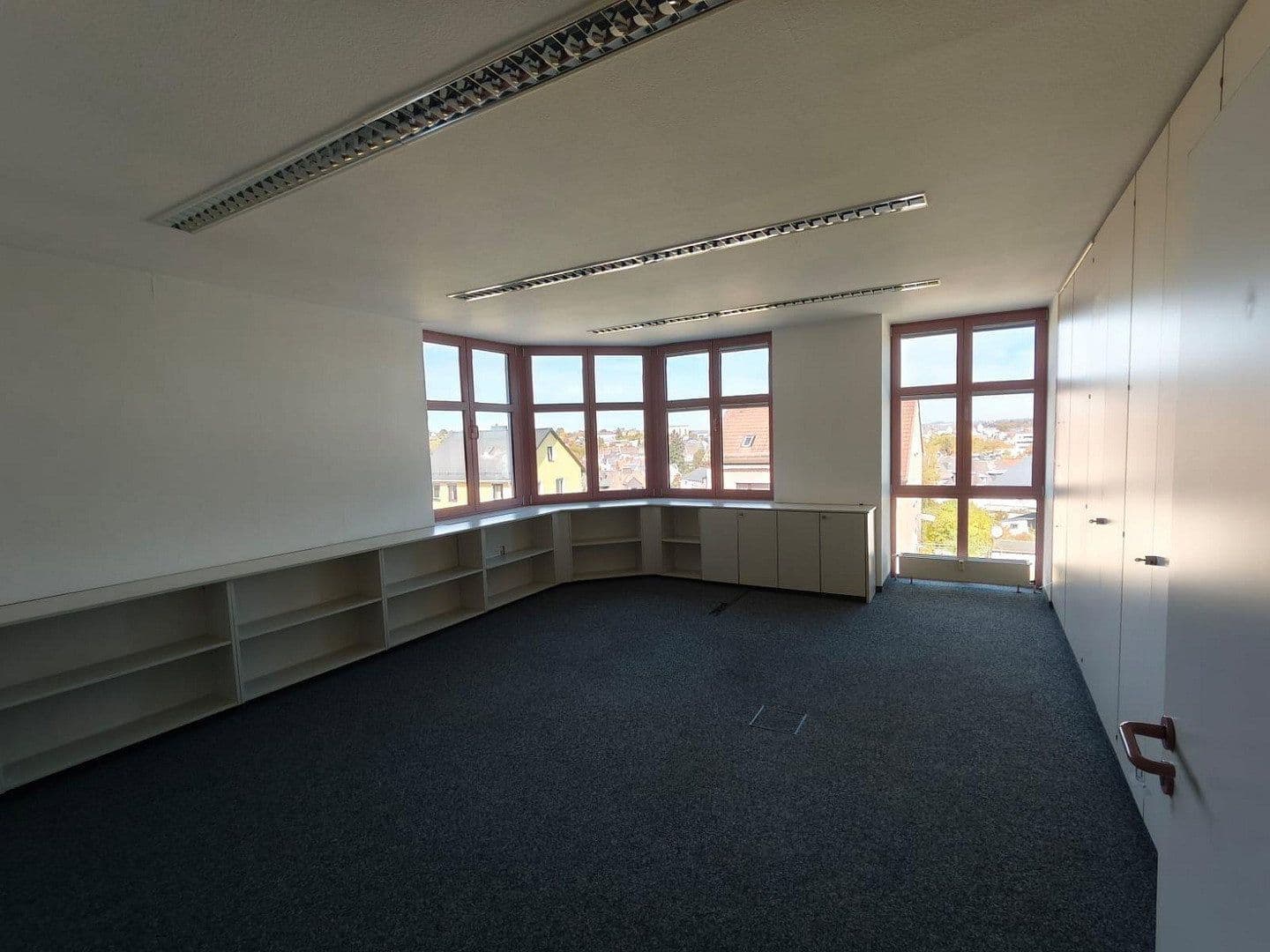 Prenájom kancelárie 589 m², August-Mohl-Str. 13, Hof, Bavorsko Prenájom kancelárie 589 m², August-Mohl-Str. 13, Hof, Bavorsko