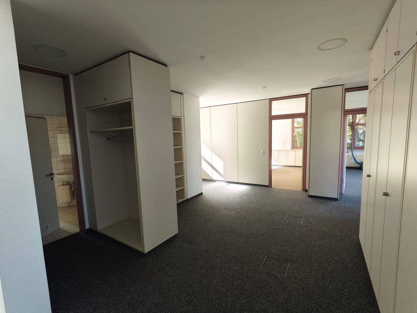 Prenájom kancelárie 589 m², August-Mohl-Str. 13, Hof, Bavorsko Prenájom kancelárie 589 m², August-Mohl-Str. 13, Hof, Bavorsko