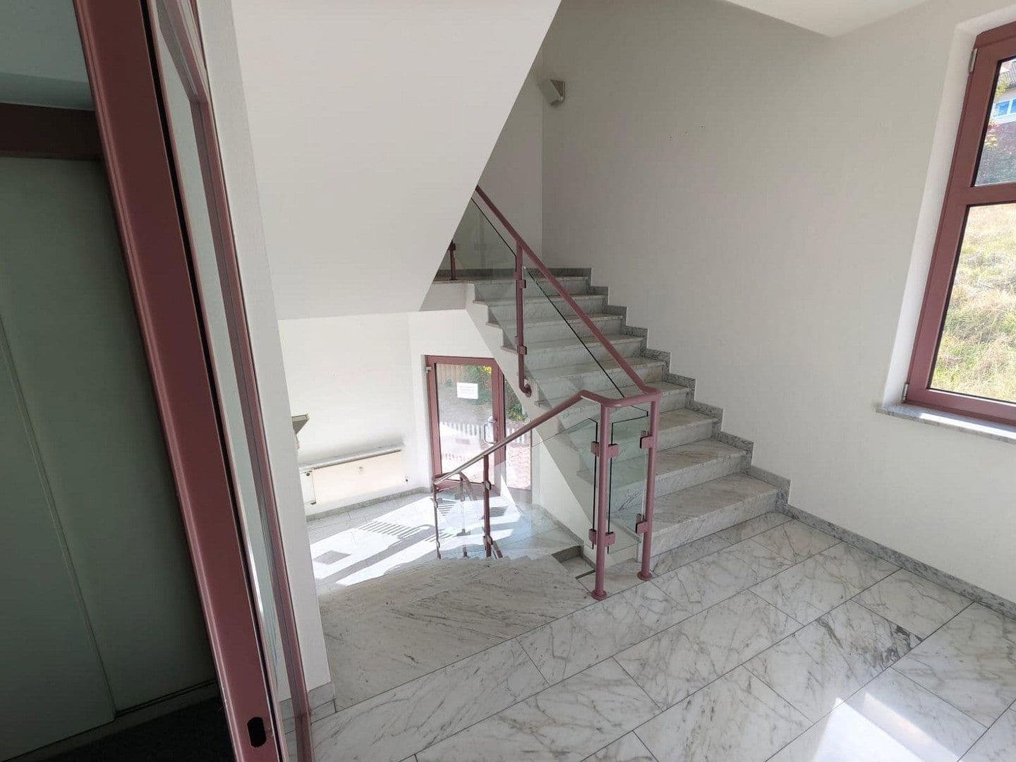 Prenájom kancelárie 589 m², August-Mohl-Str. 13, Hof, Bavorsko Prenájom kancelárie 589 m², August-Mohl-Str. 13, Hof, Bavorsko