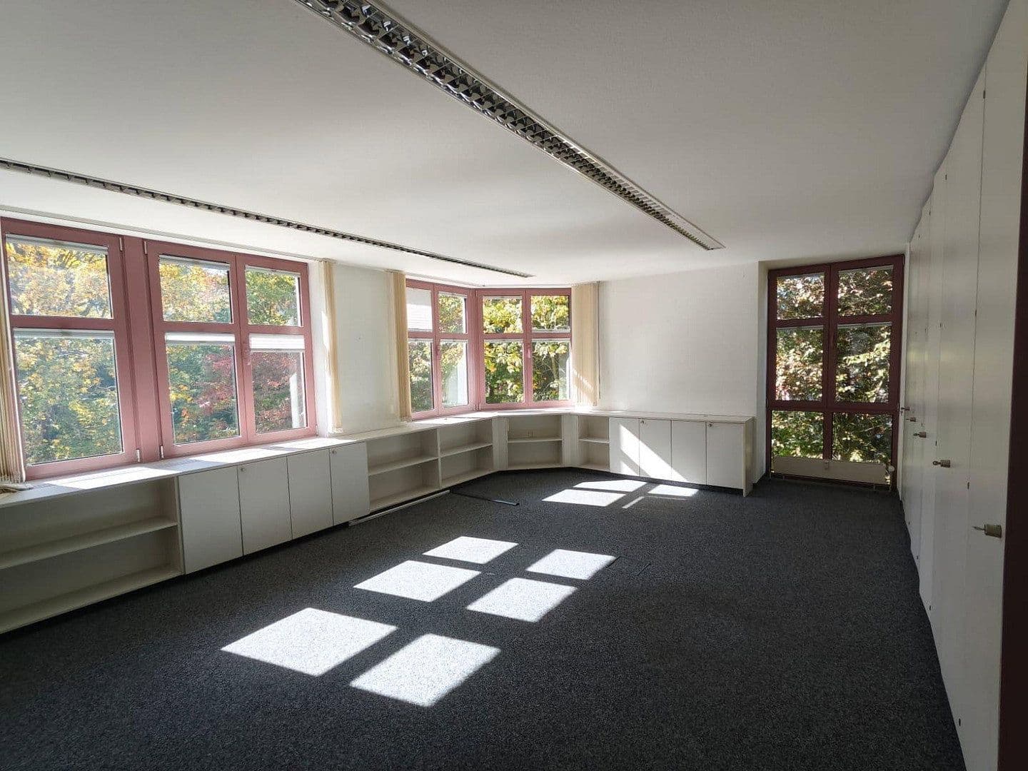 Prenájom kancelárie 589 m², August-Mohl-Str. 13, Hof, Bavorsko Prenájom kancelárie 589 m², August-Mohl-Str. 13, Hof, Bavorsko