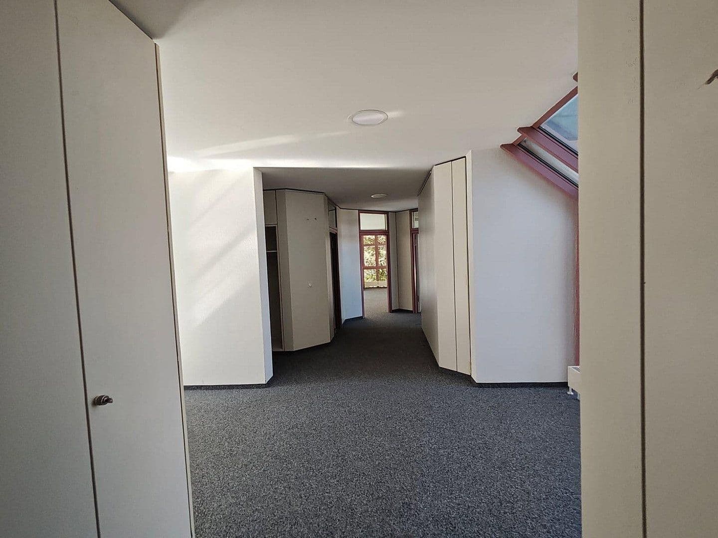 Prenájom kancelárie 589 m², August-Mohl-Str. 13, Hof, Bavorsko Prenájom kancelárie 589 m², August-Mohl-Str. 13, Hof, Bavorsko