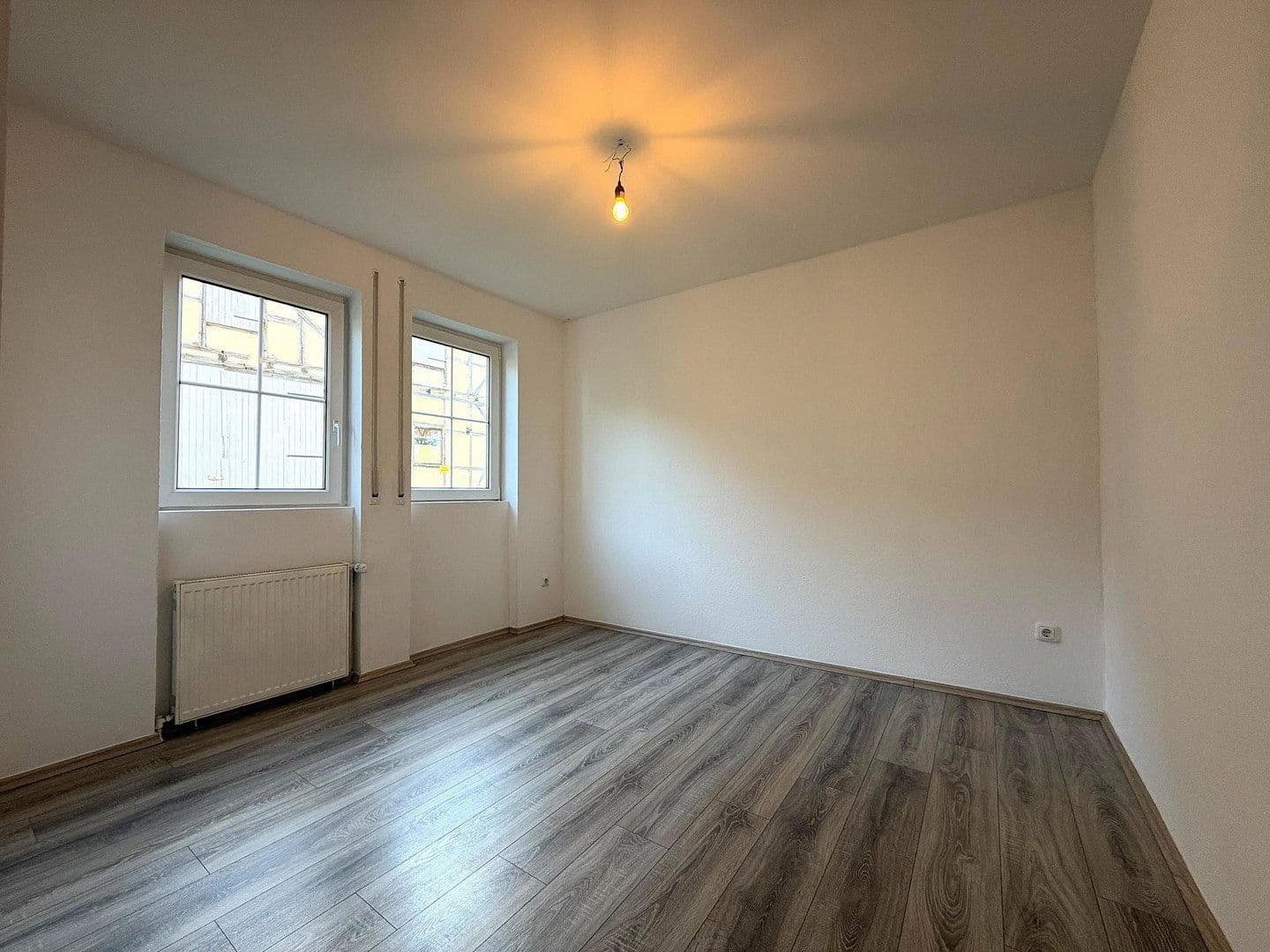 Prenájom bytu 4-izbový 110 m², Udenborner Str. 4a, Wabern, Hesensko Prenájom bytu 4-izbový 110 m², Udenborner Str. 4a, Wabern, Hesensko