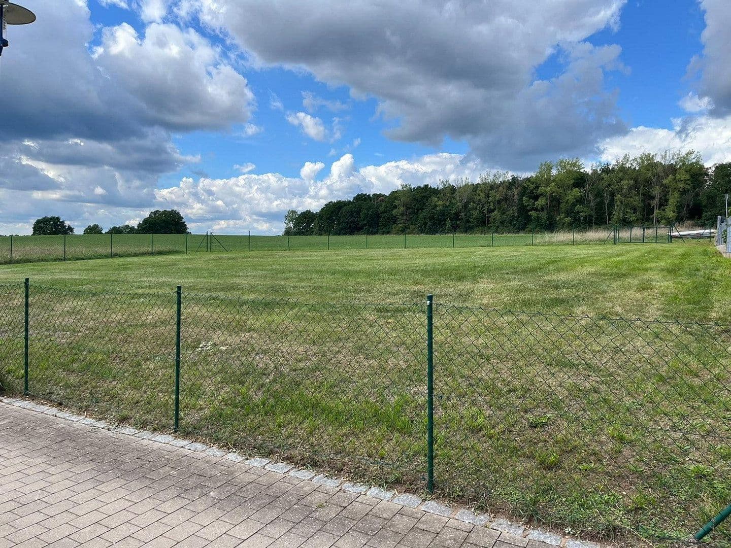 Predaj pozemku 798 m², Allersberg, Bavorsko Predaj pozemku 798 m², Allersberg, Bavorsko