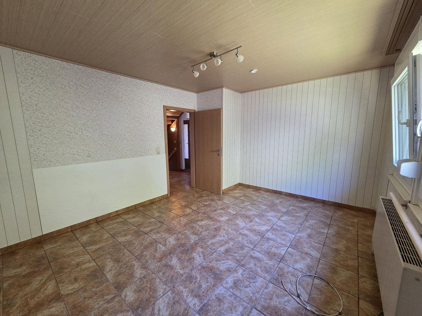 Predaj domu 72 m², pozemok 1.067 m², Ringstraße 11, Kirn, Porýnie-Falcko Predaj domu 72 m², pozemok 1.067 m², Ringstraße 11, Kirn, Porýnie-Falcko