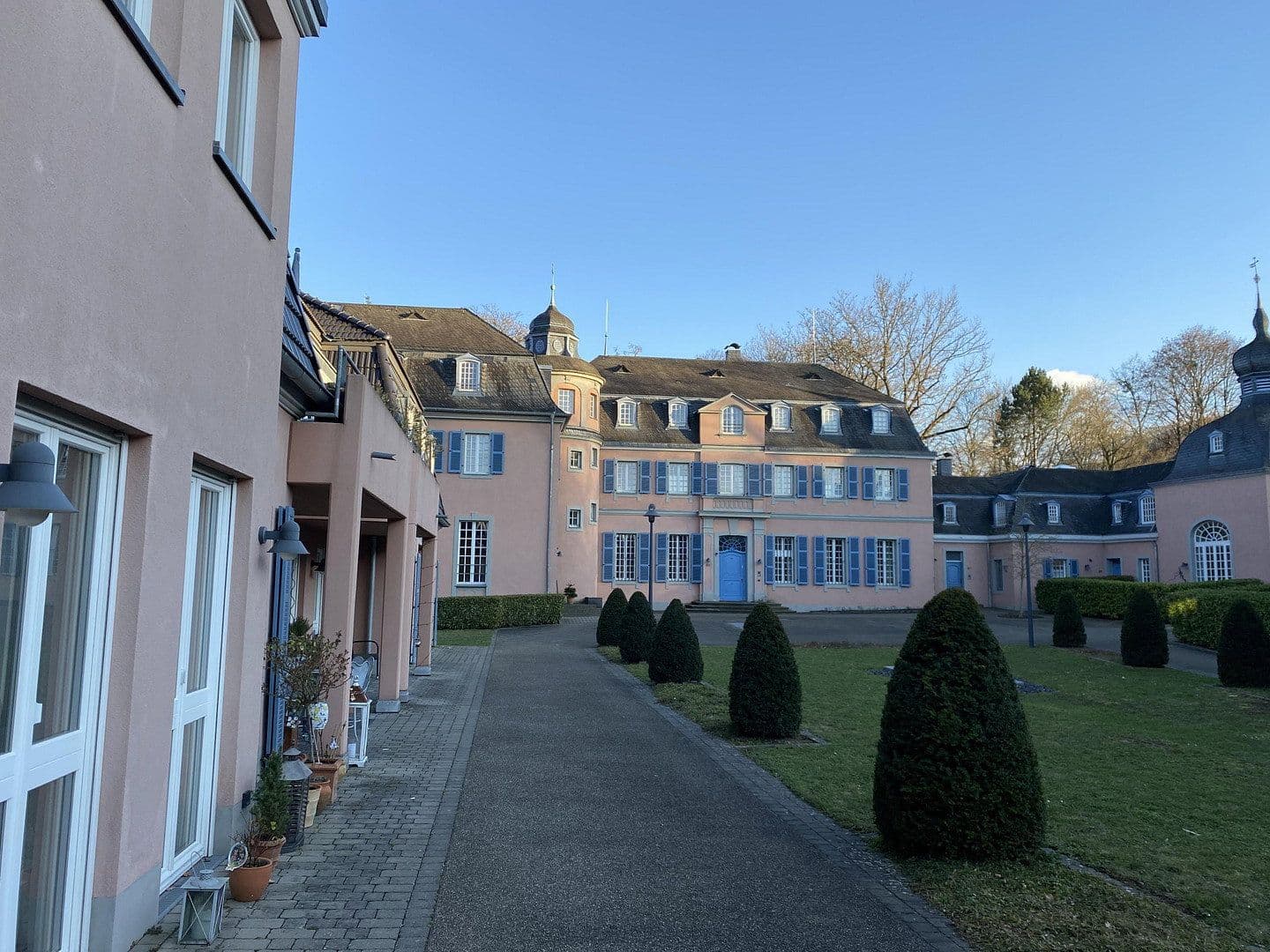 Prenájom bytu 3-izbový 80 m², Bonn, Severné Porýnie - Westfálsko Prenájom bytu 3-izbový 80 m², Bonn, Severné Porýnie - Westfálsko