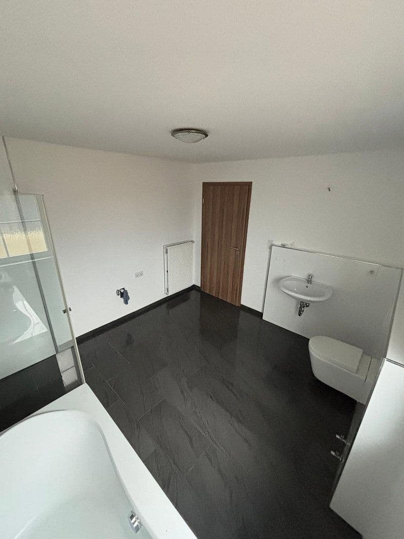 Predaj domu 234 m², pozemok 699 m², Simbach, Bavorsko Predaj domu 234 m², pozemok 699 m², Simbach, Bavorsko