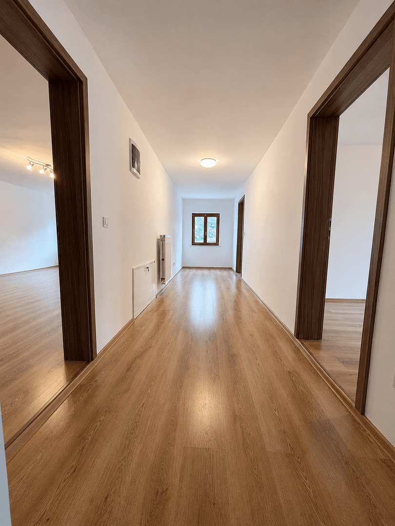 Predaj domu 234 m², pozemok 699 m², Simbach, Bavorsko Predaj domu 234 m², pozemok 699 m², Simbach, Bavorsko