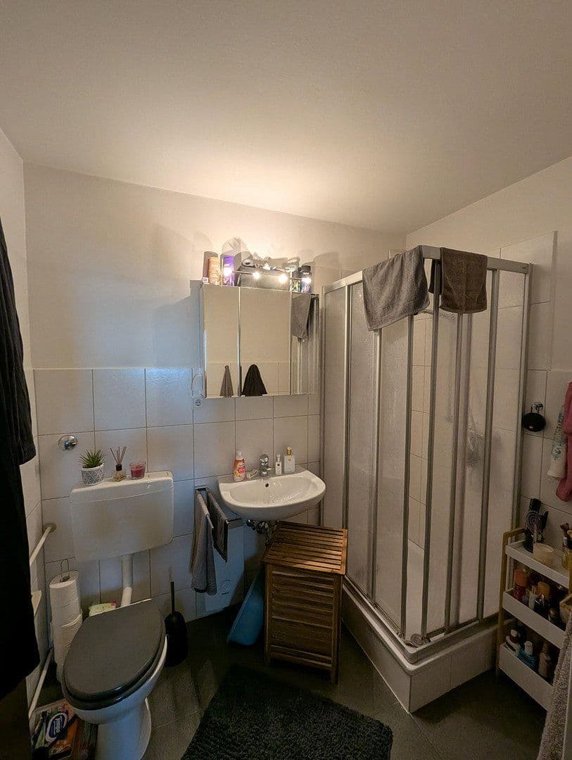 Prenájom bytu 1-izbový 43 m², Hafelsstraße 69B, Krefeld, Severné Porýnie - Westfálsko Prenájom bytu 1-izbový 43 m², Hafelsstraße 69B, Krefeld, Severné Porýnie - Westfálsko