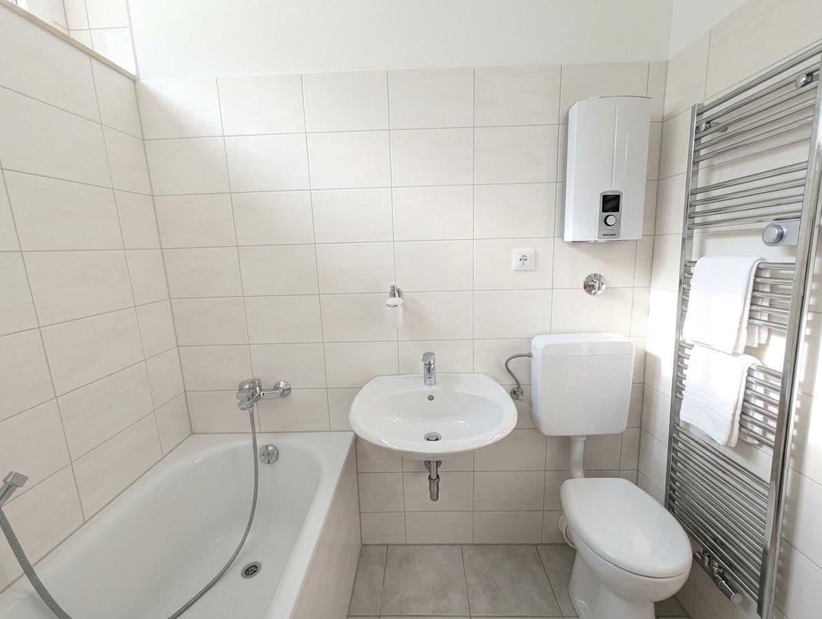 Prenájom bytu 3-izbový 70 m², Hafelsstraße 69B, Krefeld, Severné Porýnie - Westfálsko Prenájom bytu 3-izbový 70 m², Hafelsstraße 69B, Krefeld, Severné Porýnie - Westfálsko