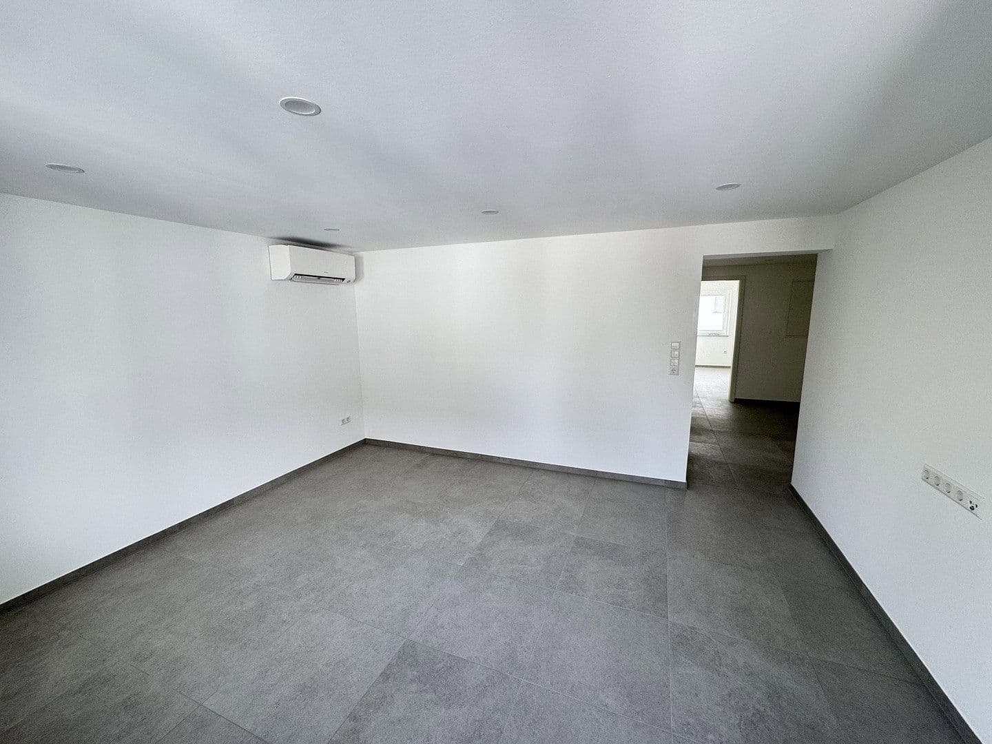 Prenájom bytu 3-izbový 63 m², Leonberg, Bádensko-Wurttembersko Prenájom bytu 3-izbový 63 m², Leonberg, Bádensko-Wurttembersko
