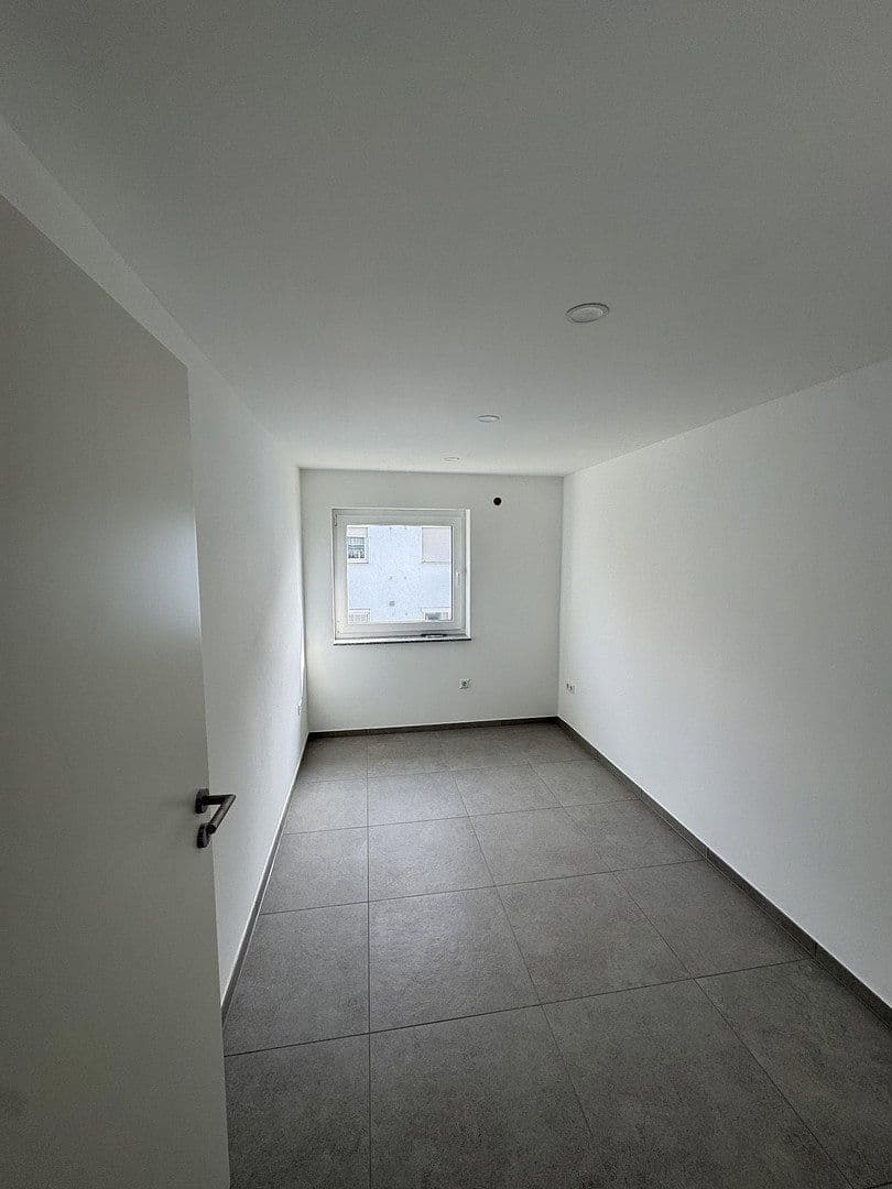 Prenájom bytu 3-izbový 63 m², Leonberg, Bádensko-Wurttembersko Prenájom bytu 3-izbový 63 m², Leonberg, Bádensko-Wurttembersko