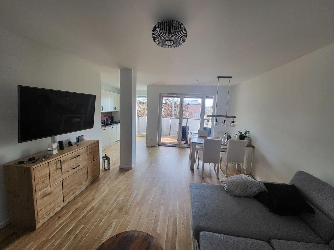 Prenájom bytu 2-izbový 70 m², Hamburg, Hamburg Prenájom bytu 2-izbový 70 m², Hamburg, Hamburg