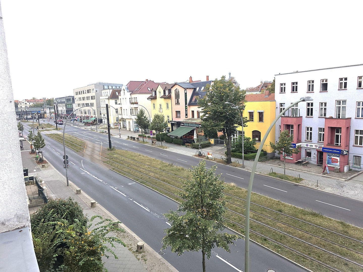 Prenájom bytu 4-izbový 130 m², Treskowallee 97, Berlin, Berlín Prenájom bytu 4-izbový 130 m², Treskowallee 97, Berlin, Berlín