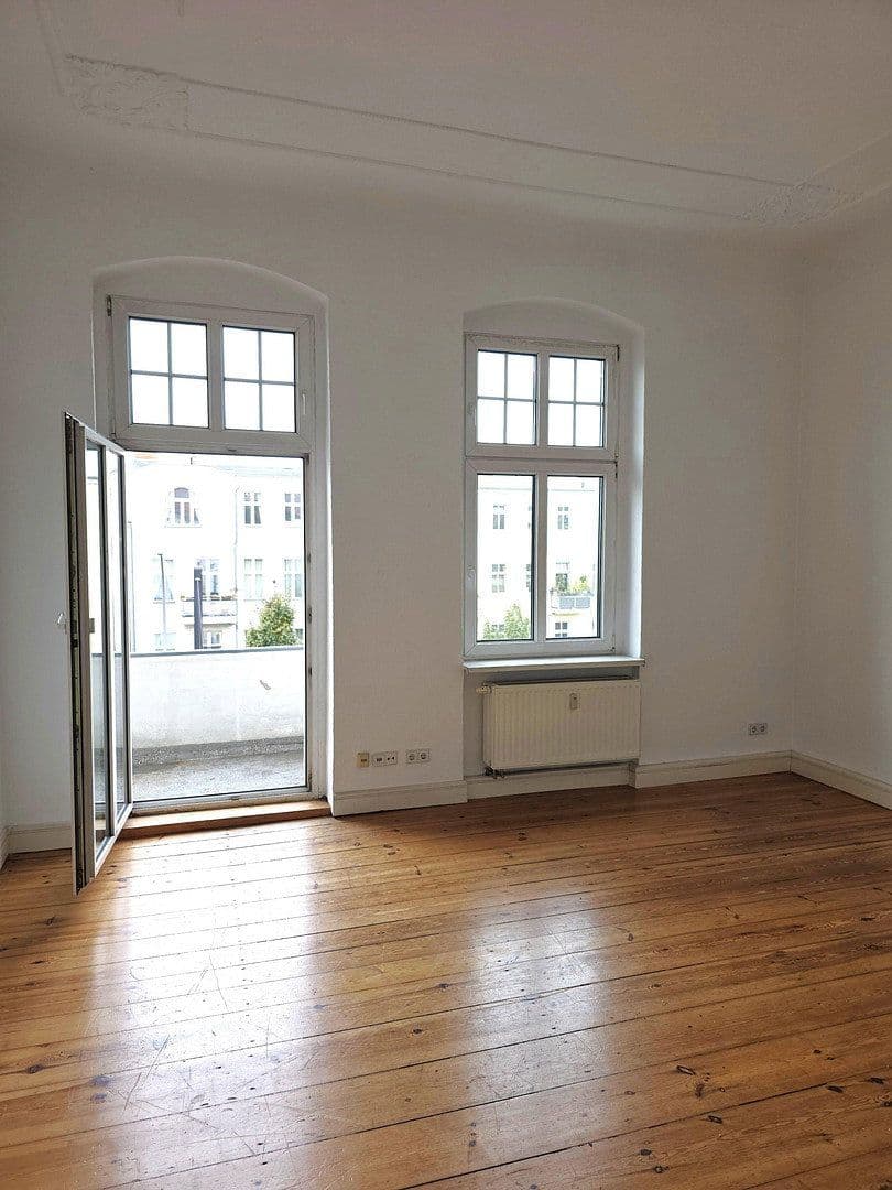 Prenájom bytu 4-izbový 130 m², Treskowallee 97, Berlin, Berlín Prenájom bytu 4-izbový 130 m², Treskowallee 97, Berlin, Berlín