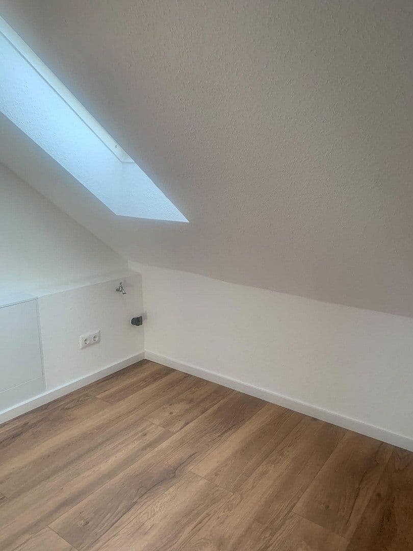 Prenájom bytu 4-izbový 79 m², Bruchköbel, Hesensko Prenájom bytu 4-izbový 79 m², Bruchköbel, Hesensko