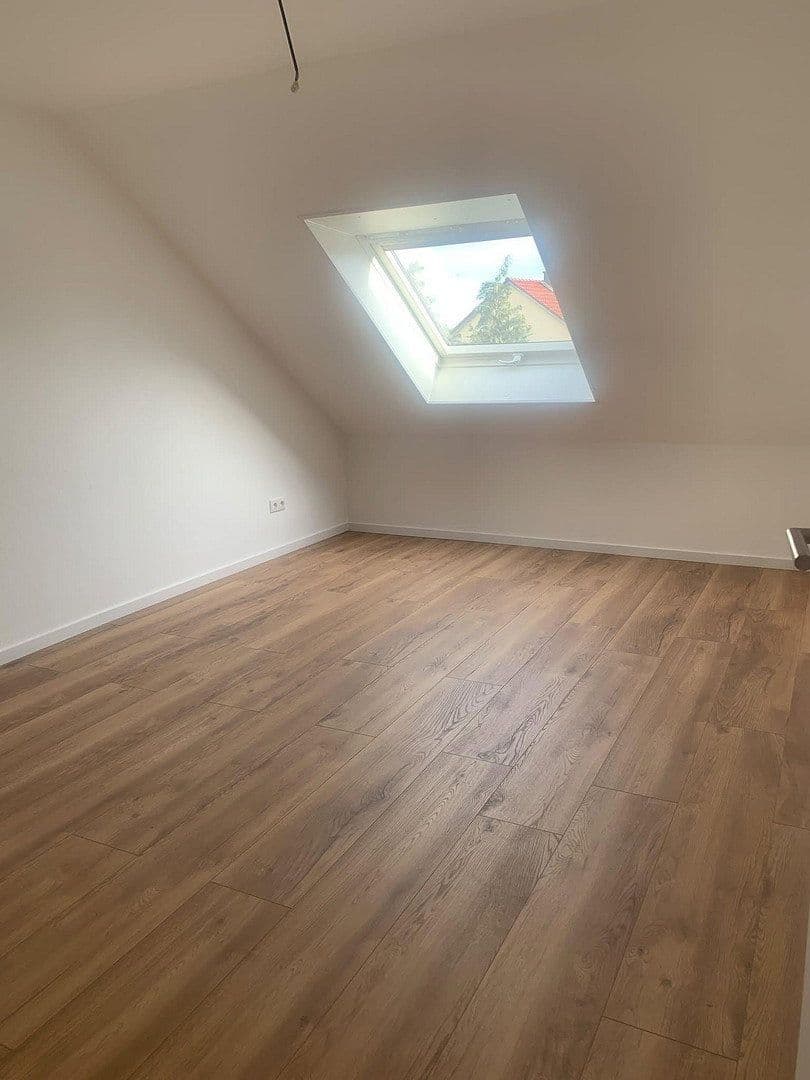 Prenájom bytu 4-izbový 79 m², Bruchköbel, Hesensko Prenájom bytu 4-izbový 79 m², Bruchköbel, Hesensko