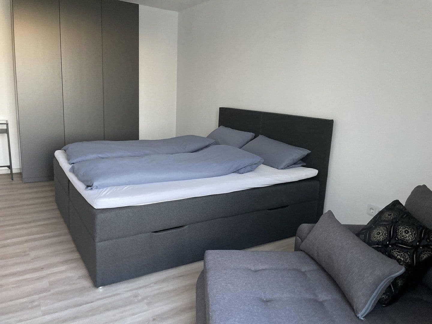 Prenájom bytu 3-izbový 132 m², Hansjakobstraße 125a, München, Bavorsko Prenájom bytu 3-izbový 132 m², Hansjakobstraße 125a, München, Bavorsko