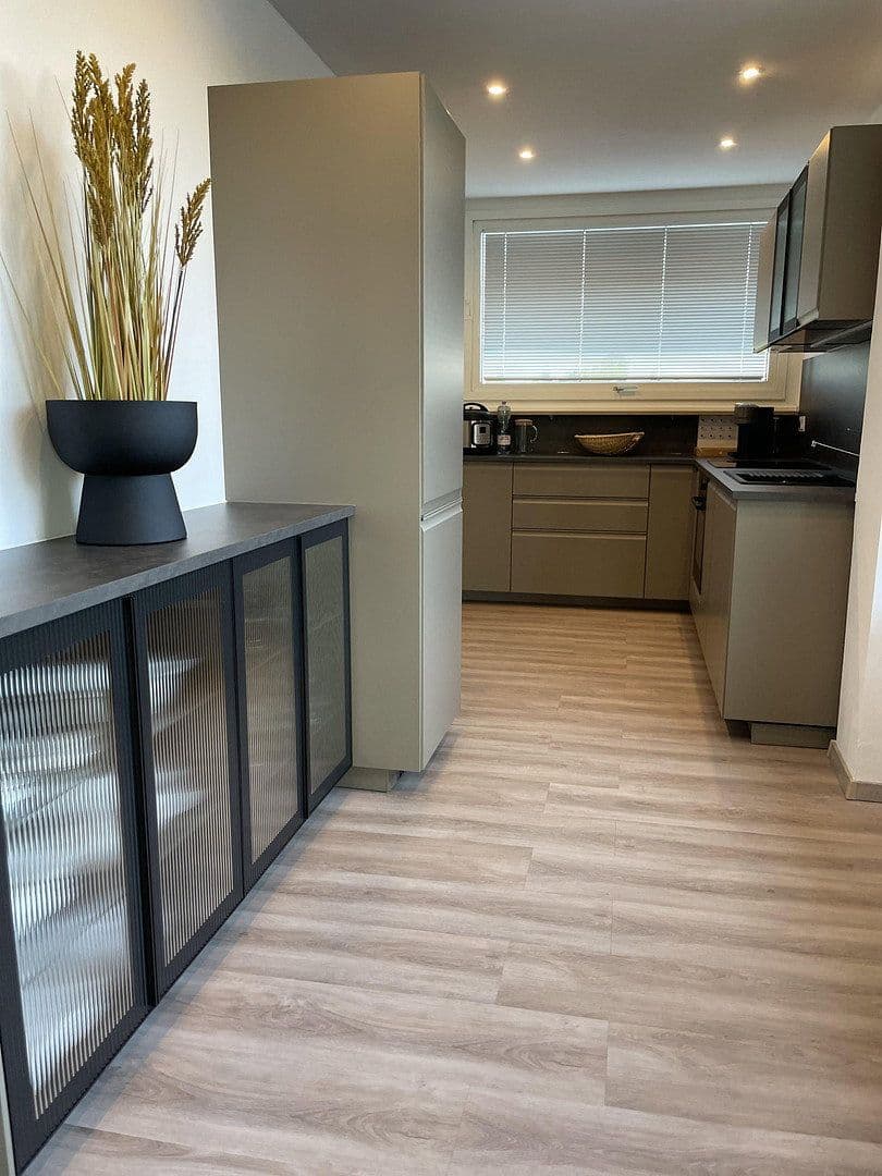 Prenájom bytu 3-izbový 132 m², Hansjakobstraße 125a, München, Bavorsko Prenájom bytu 3-izbový 132 m², Hansjakobstraße 125a, München, Bavorsko