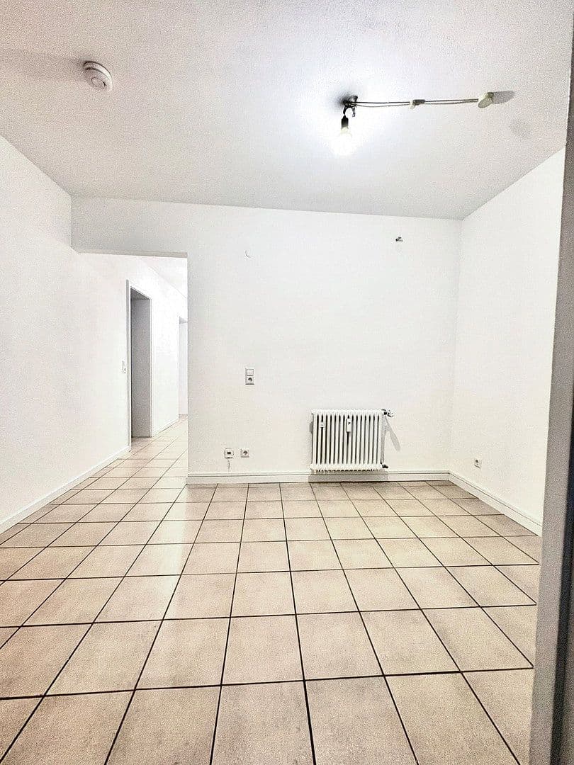 Prenájom bytu 4-izbový 93 m², Stuttgart, Bádensko-Wurttembersko Prenájom bytu 4-izbový 93 m², Stuttgart, Bádensko-Wurttembersko