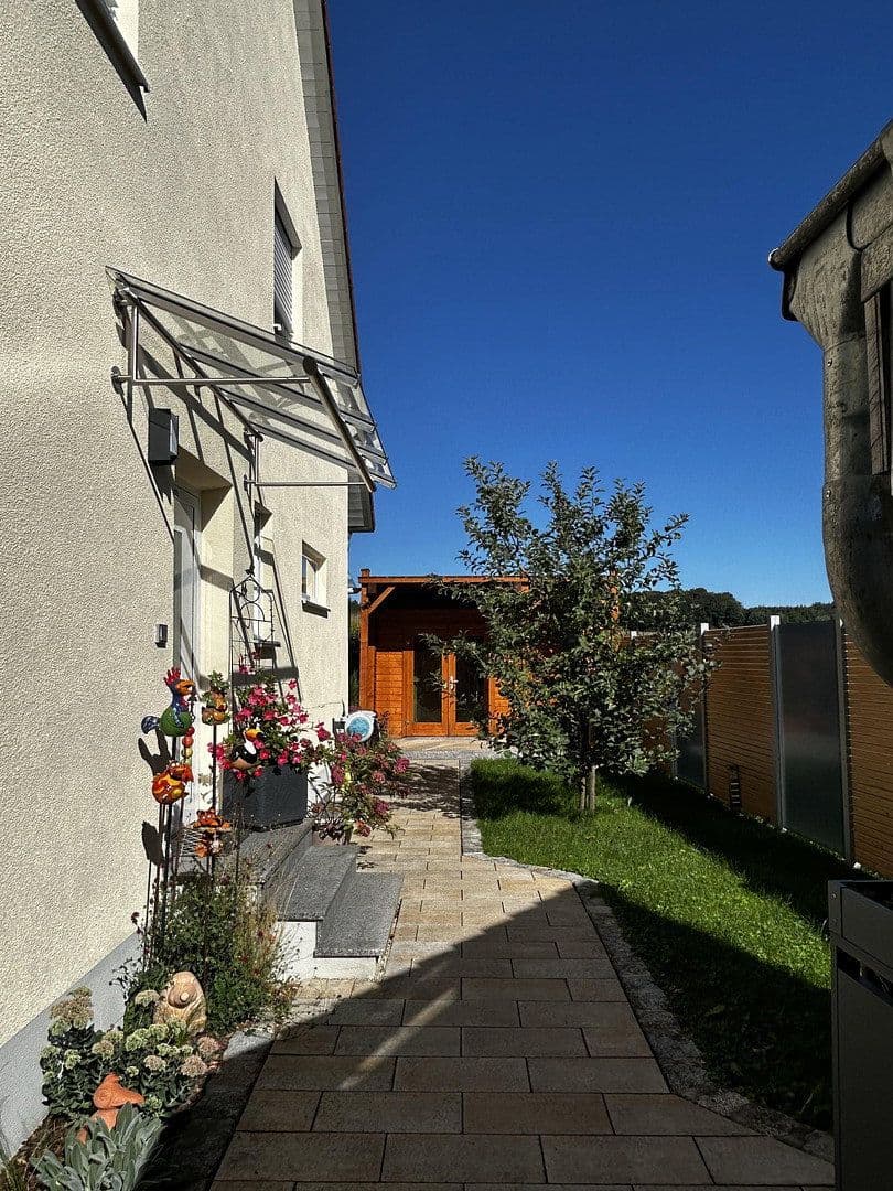Predaj domu 147 m², pozemok 328 m², Reichertshausen, Bavorsko Predaj domu 147 m², pozemok 328 m², Reichertshausen, Bavorsko